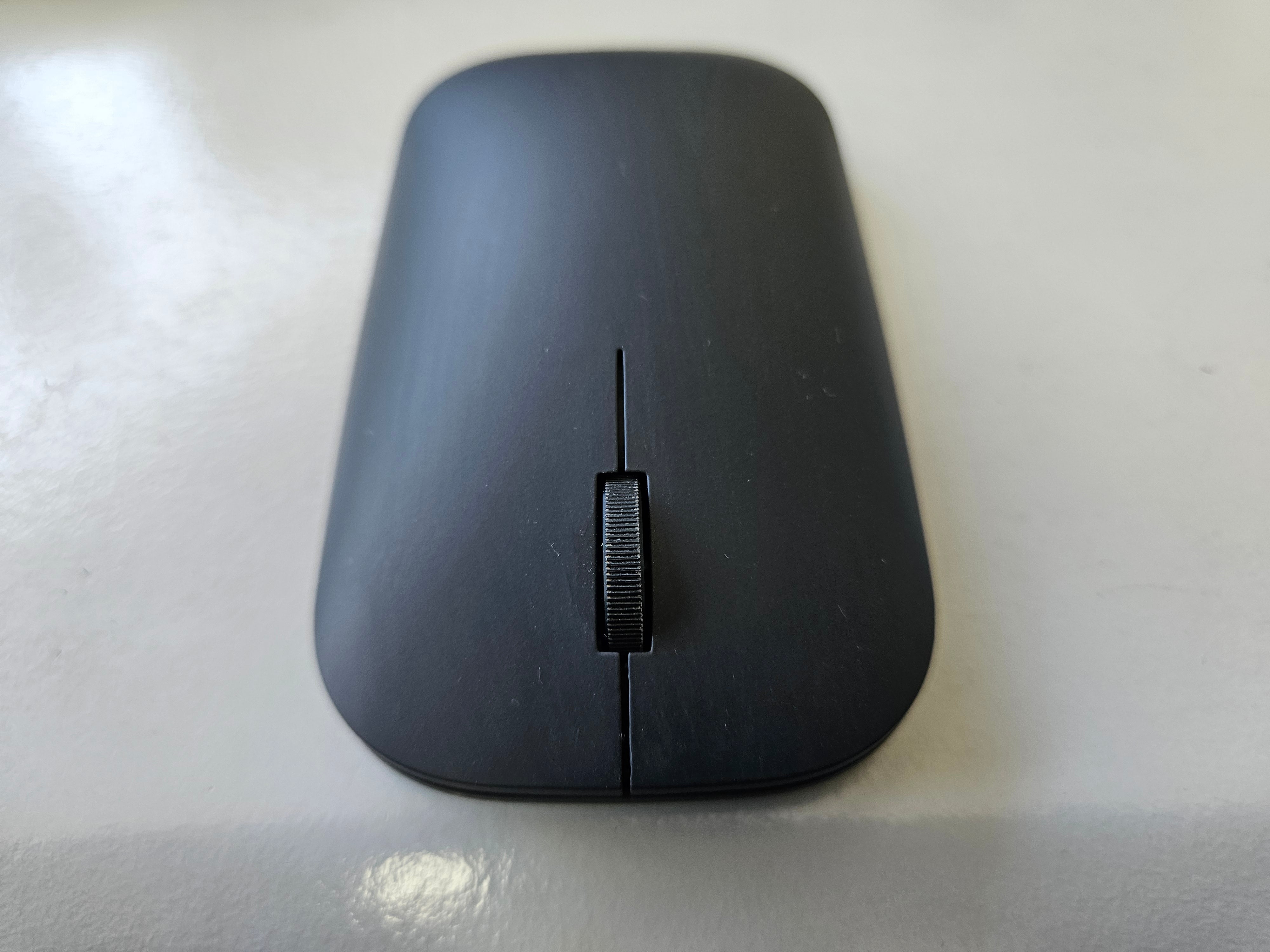 Microsoft Designer Bluetooth Mouse ( 1679 MT-1433 X906443-004 ) USED