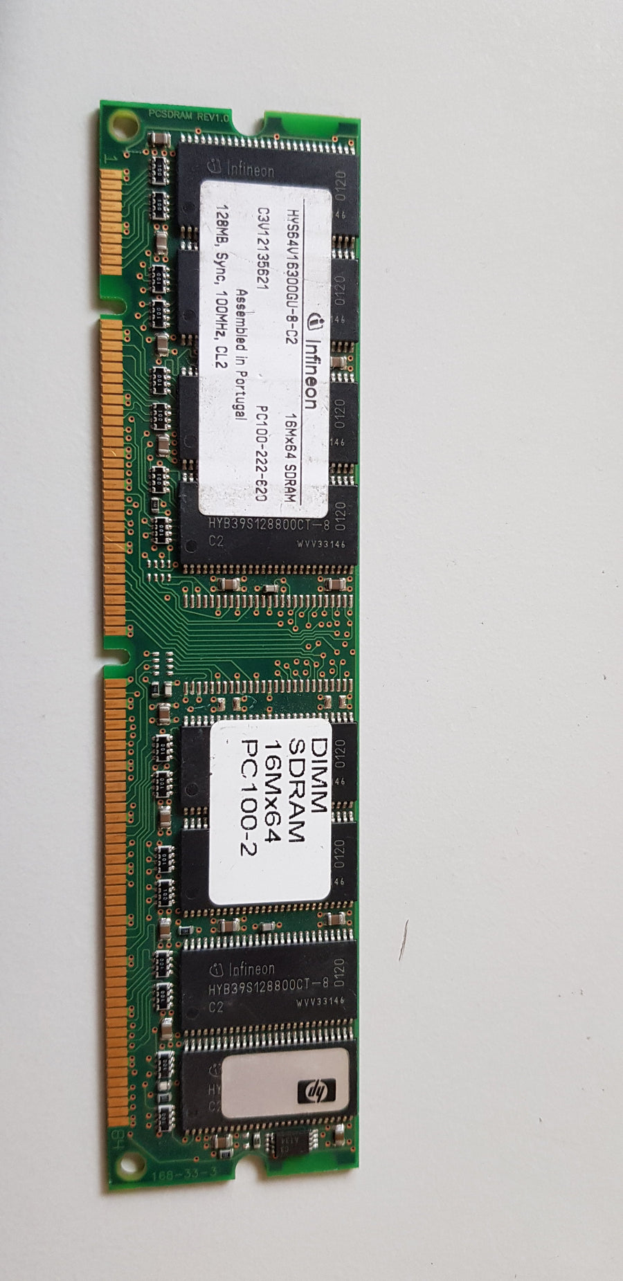 Infineon 128MB PC100 100MHz non-ECC Unbuffered CL2 168-Pin DIMM Memory Module (HYS64V16300GU-8-C2)