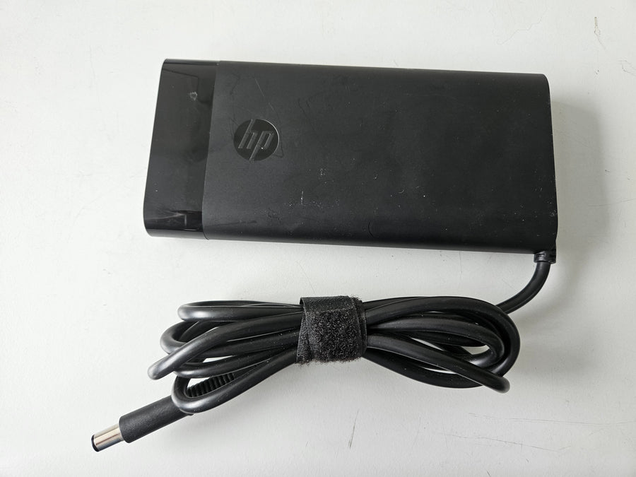 HP 230W 19.5V 11.8A Slim AC Adapter Charger ( TPN-LA10 924942-001 PA-1231-08HT ) USED