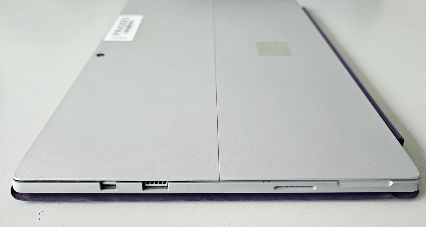 Microsoft Surface Pro 5 250GB SSD 8GB i5-7300U Win10Pro w/ keyboard ( 1796 ) USED