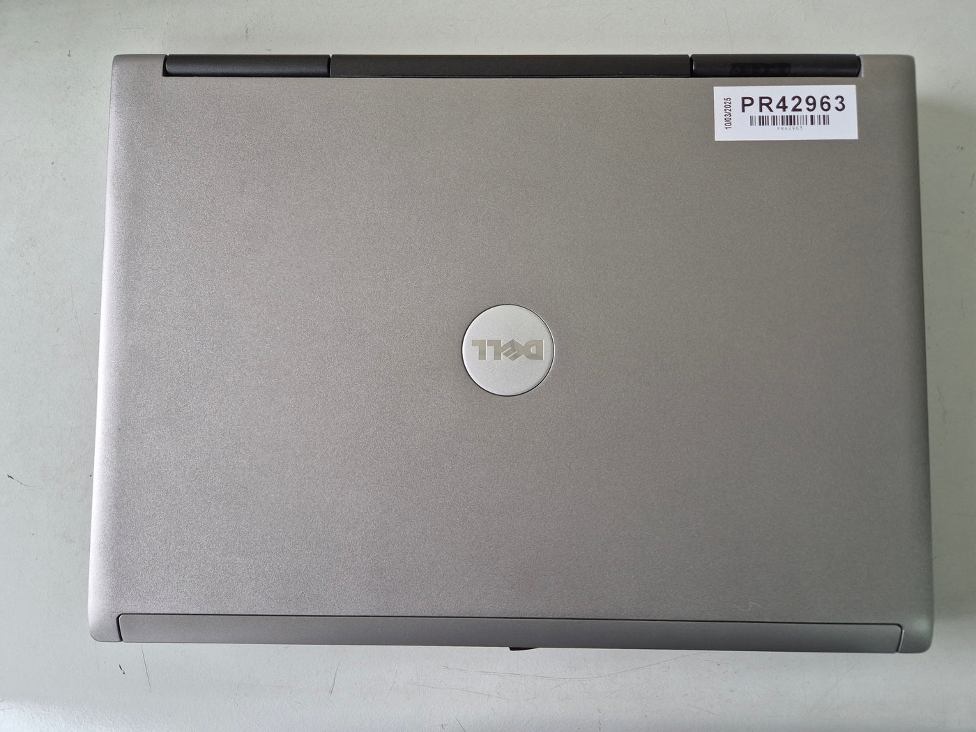 Dell Latitude D830 Core 2 Duo 2.2GHz 4GB RAM DVD NO HDD NO OS 15.4" BATTERY NOT HOLDING CHARGE ( PP04X ) USED