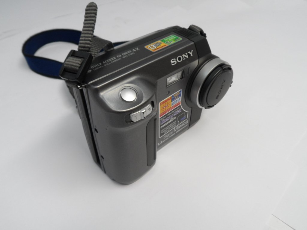 Sony Mavica 1.3Mega Pixels Digital Camera ( MVC-FD85   Sony USED )