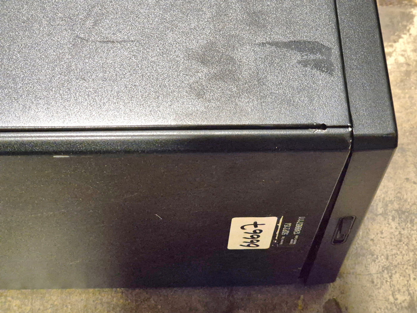 Dell PowerEdge T310 4GB RAM Xeon 2.67GHz NO HDD NO OS Dual PSU WinSVR 2008 COA ( E09S ) USED Damaged Plastics 