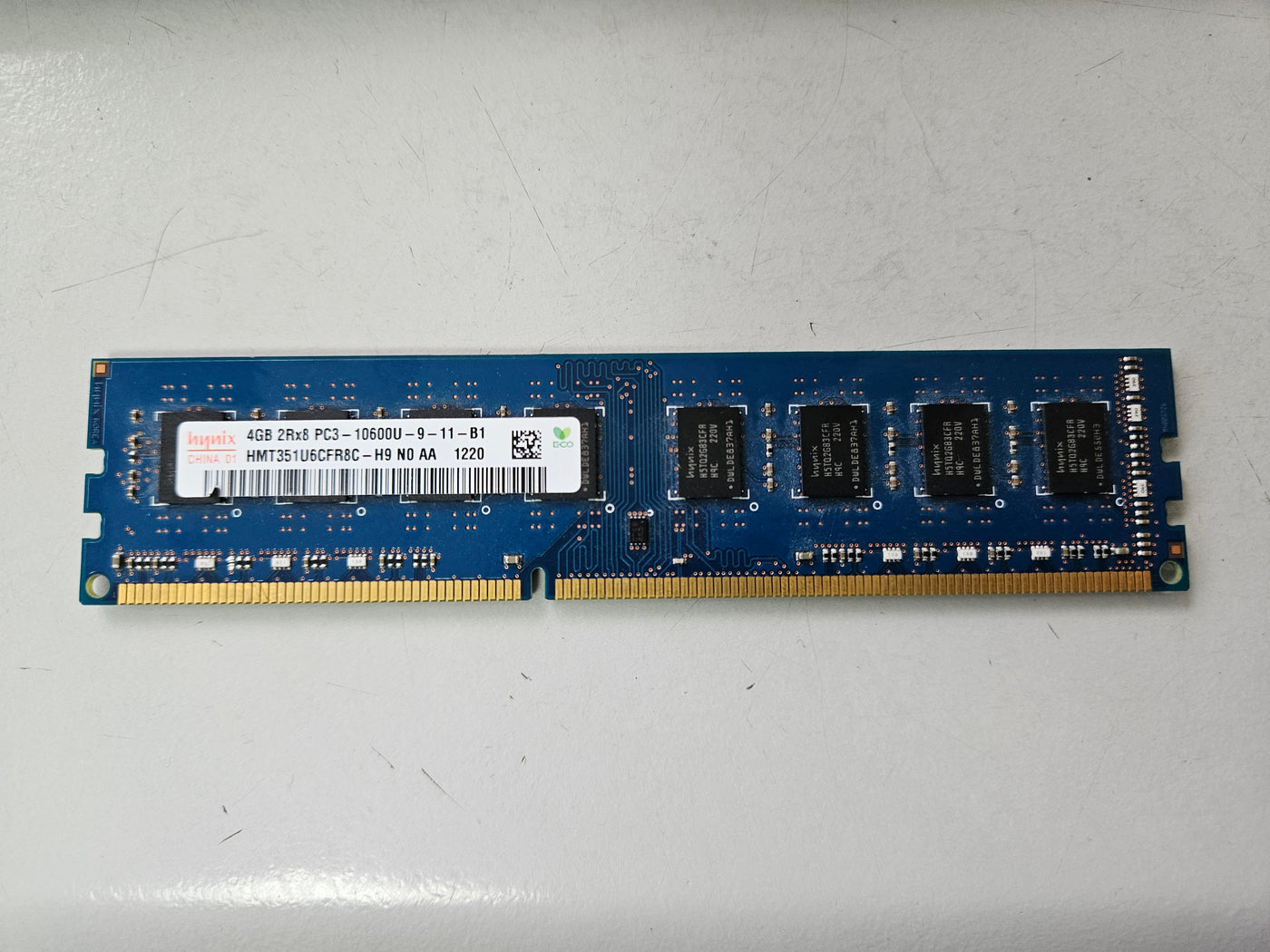 Hynix HP 4GB PC3-10600 DDR3-1333MHz non-ECC Unbuffered CL9 240-Pin DIMM ( HMT351U6CFR8C-H9 497158-D88 ) REF