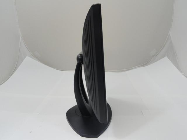 PR13796_03N014_Dell Ultra Sharp 15\'\' TFT Monitor - Black - Image3