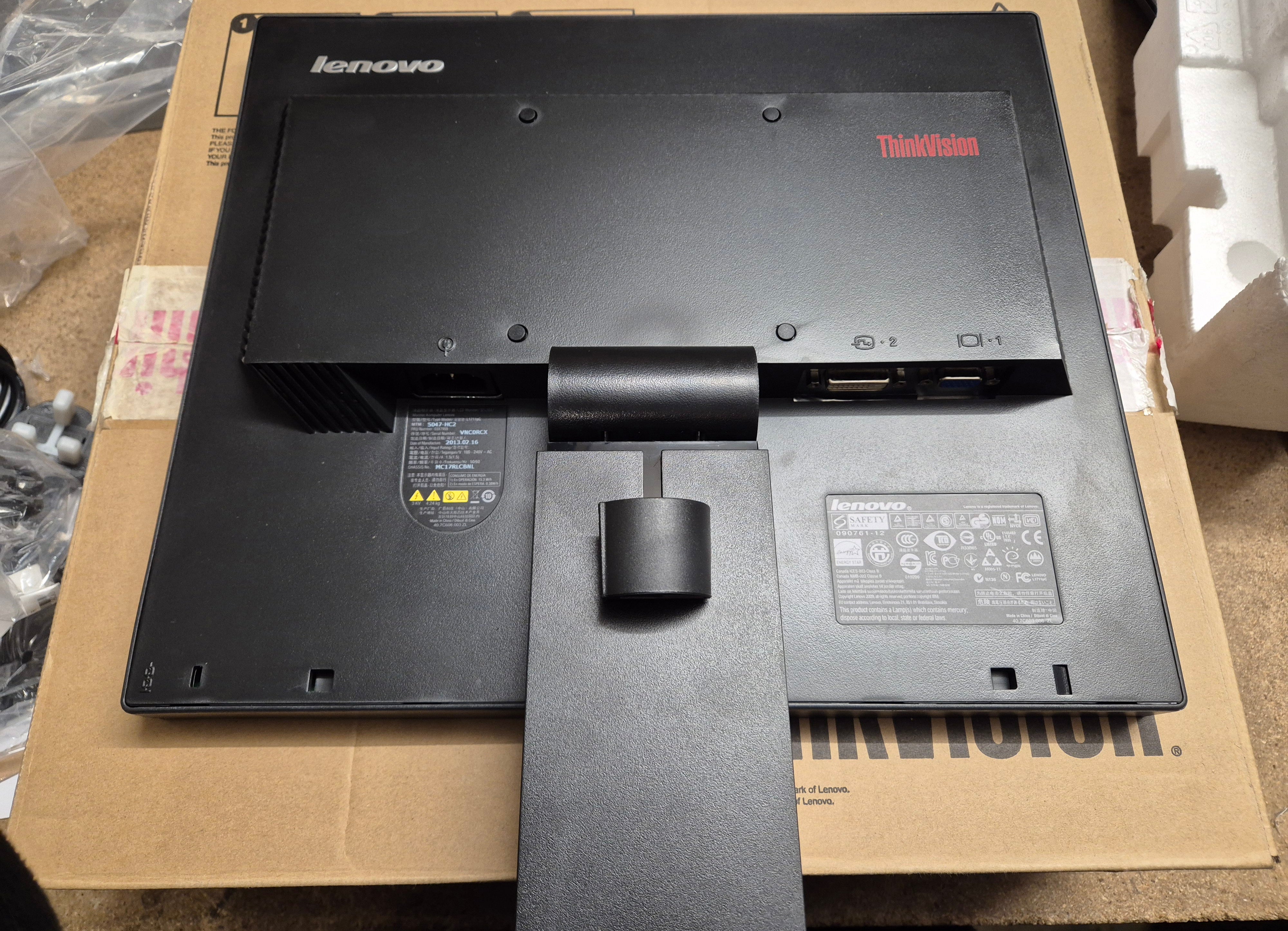 Lenovo ThinkVision LT1712p 17" LCD Flat Panel Monitor ( L1711pC 5047-HC2 03X7959 ) USED