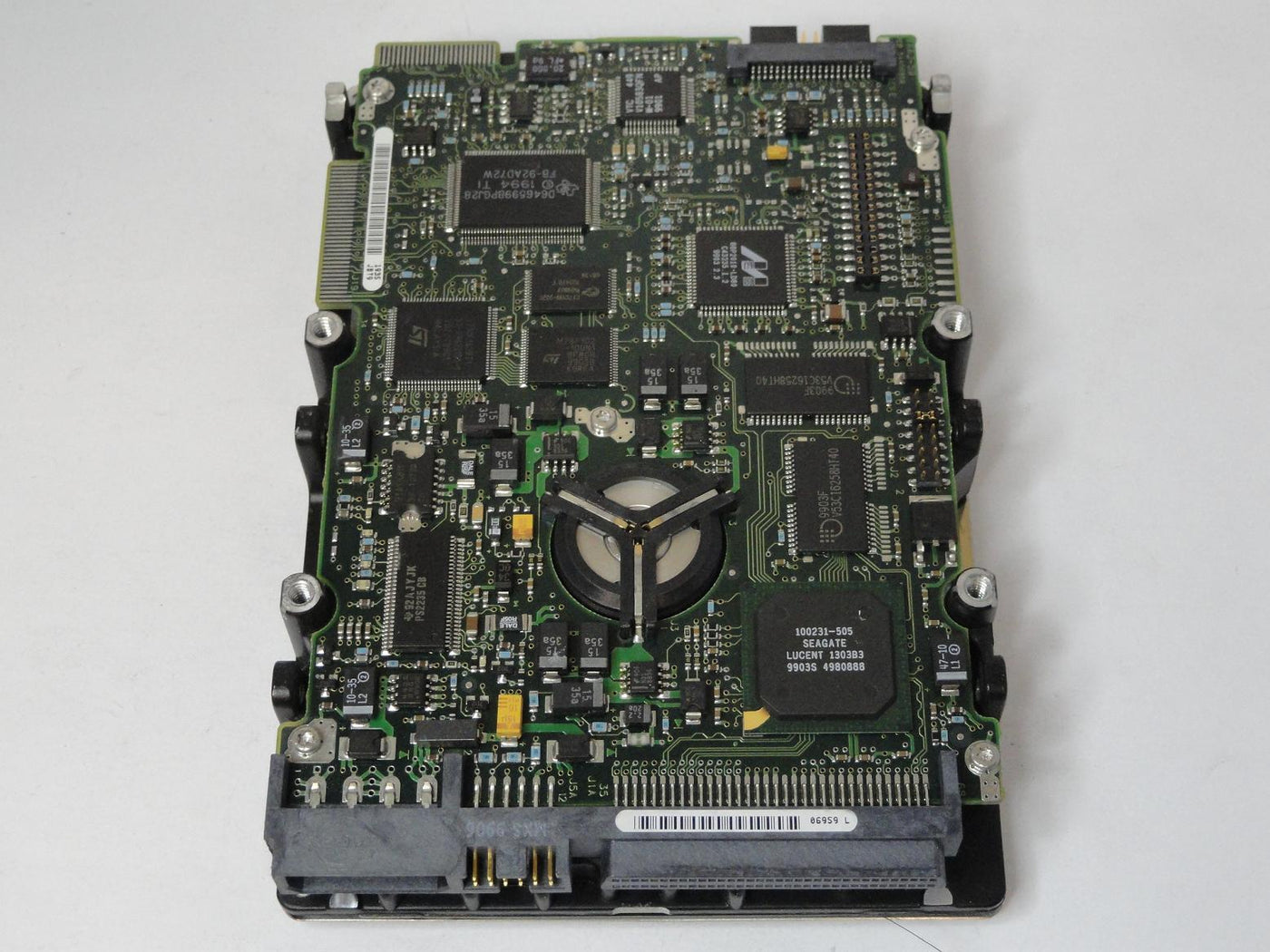 MC2141_9J8005-046_Seagate Compaq 9.1GB SCSI 68 Pin 10Krpm Recert - Image2