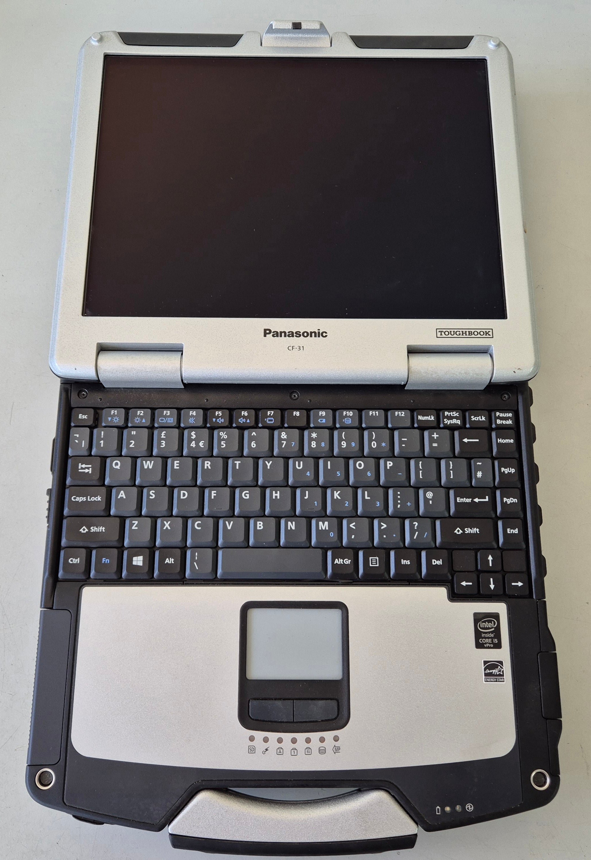 Panasonic ToughBook CF-31 500GB HDD 16GB RAM i5-5300U 2.3GHz Linux 13.1" USED