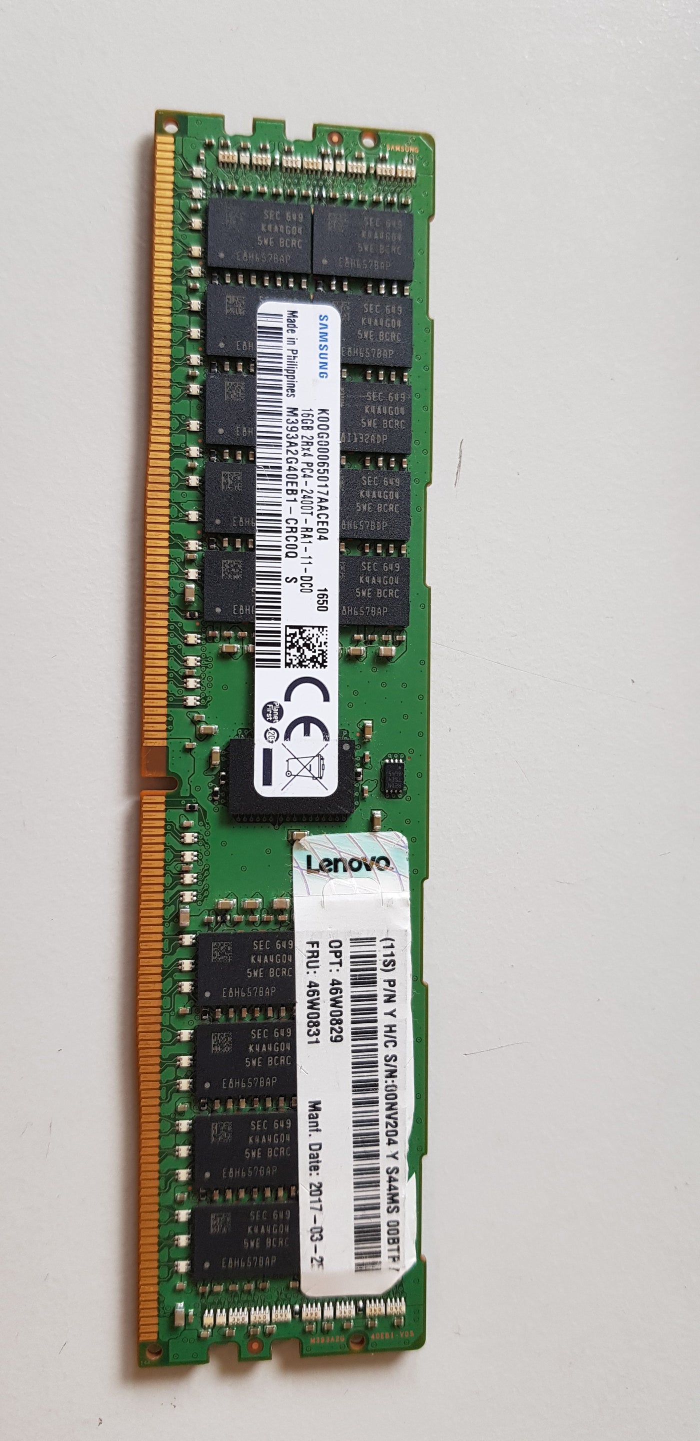 Samsung / Lenovo 16GB PC4-19200 DDR4-2400MHz ECC Registered CL17 288-Pin DIMM 1.2V Dual Rank Memory Module (M393A2G40EB1-CRC0Q // 46W0831)