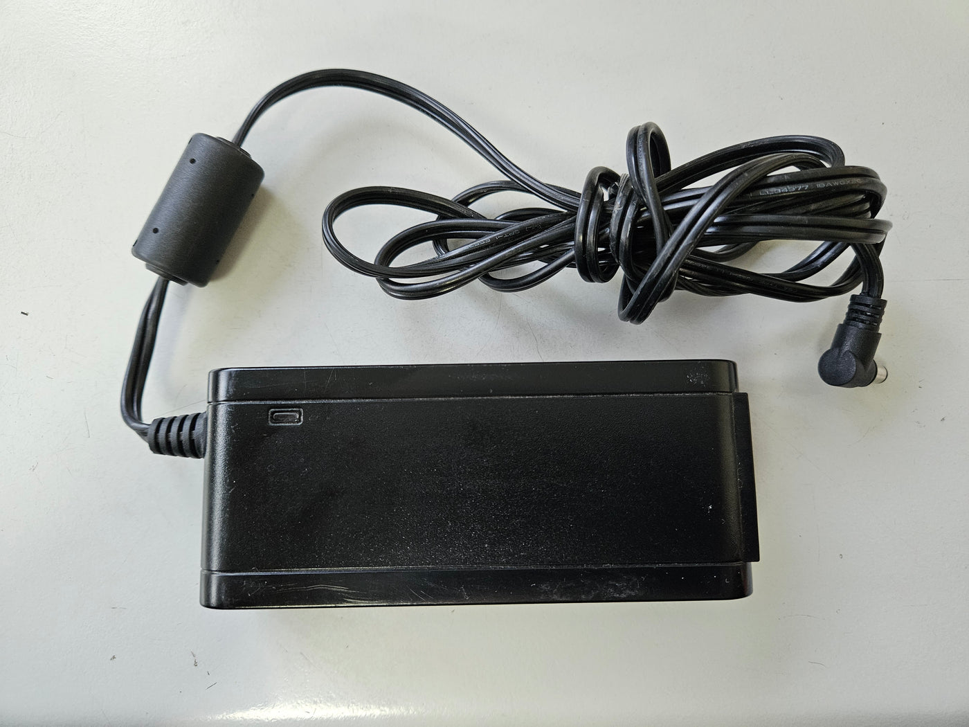 Verifone IN 100-240V 2A OUT 9V 4A ITE Power Supply ( Au-7992n CPS10936-3E-R ) USED