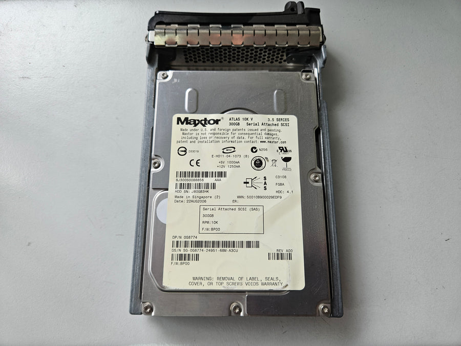 Maxtor Dell 300GB 10KRPM SAS 3.5in HDD in Caddy ( 8J300S0 0G8774 0F9541 ) USED