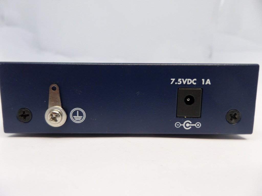 Netgear Prosafe 5 Port Fast Ethernet Switch ( FS105V2 FS105    Netgear )