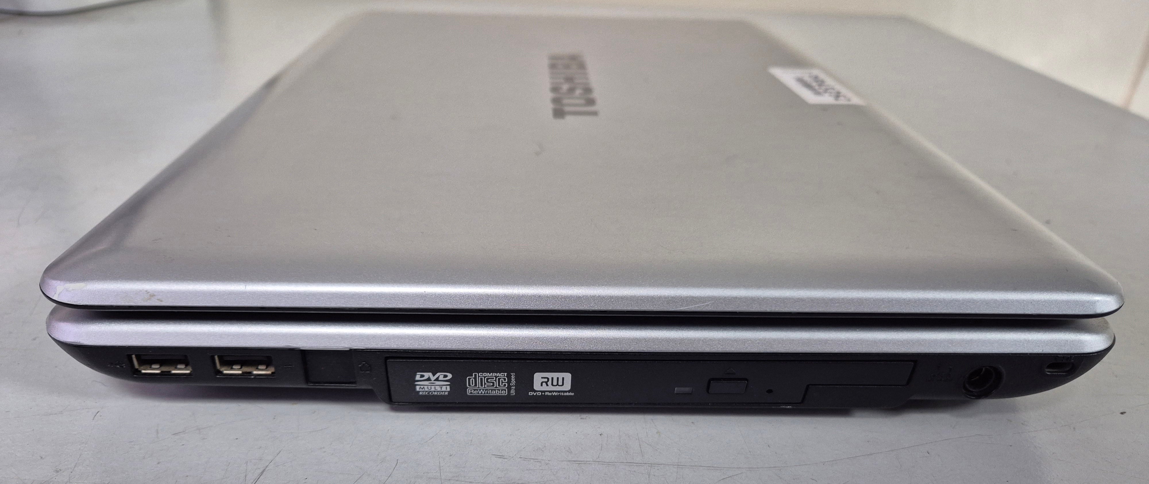 Toshiba Satellite L450D-11G 160GB HDD 2GB RAM DVD AMD Sempron 2.1GHz Win7 Home 15.6" ( PSLY5E-00C01LEN ) USED