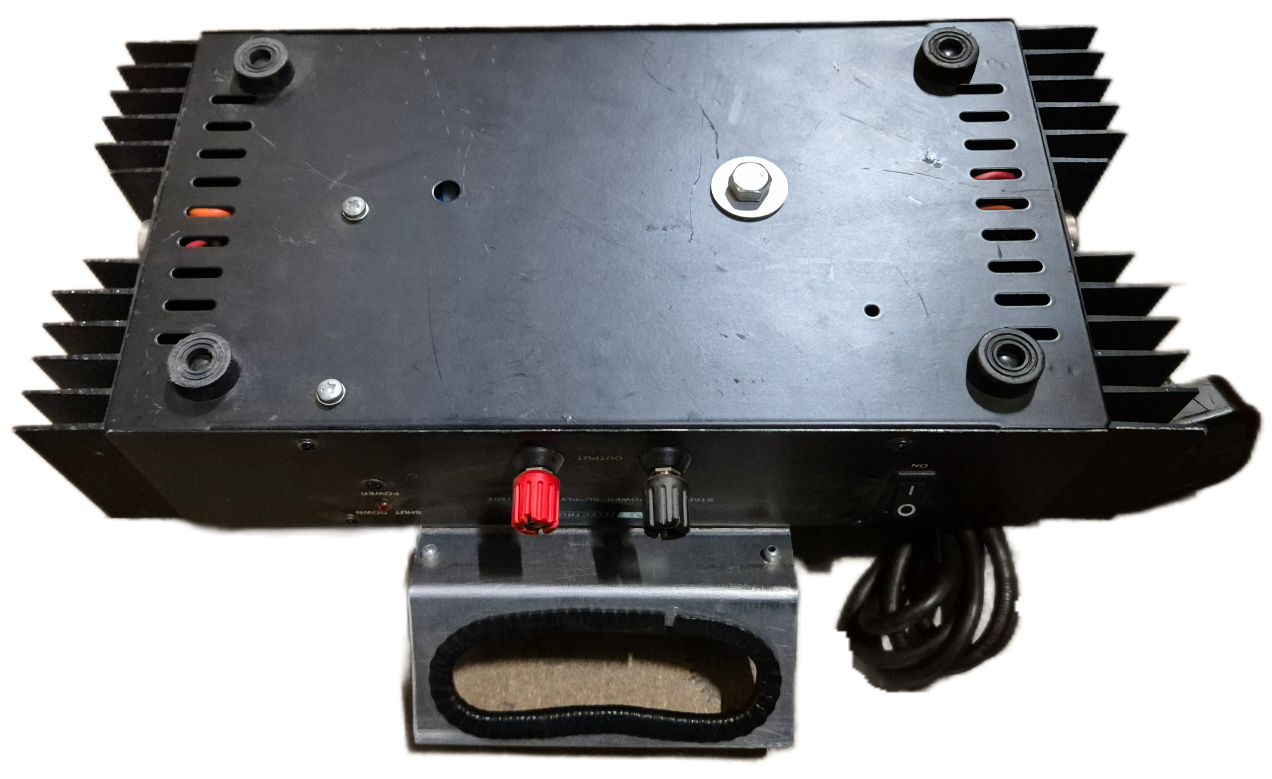 BNOS Electronics Type 12/20E 13.8VDC 20AMPS Liner Power Supply USED