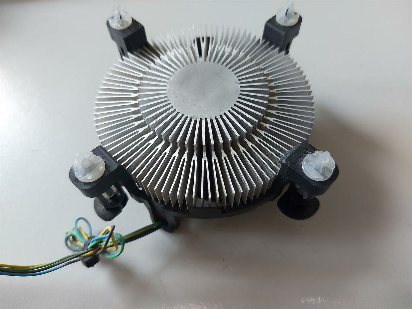 Intel Nidec DC12V 0.28A Heatsink + Fan Unit ( E97379-001 F90T12NS1A7-64A01B1 ) USED