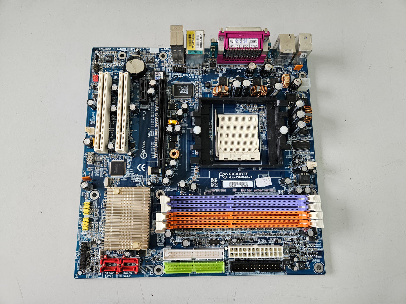 Gigabyte AMD Socket 939 Motherboard ( GA-K8NMF-9 ) USED