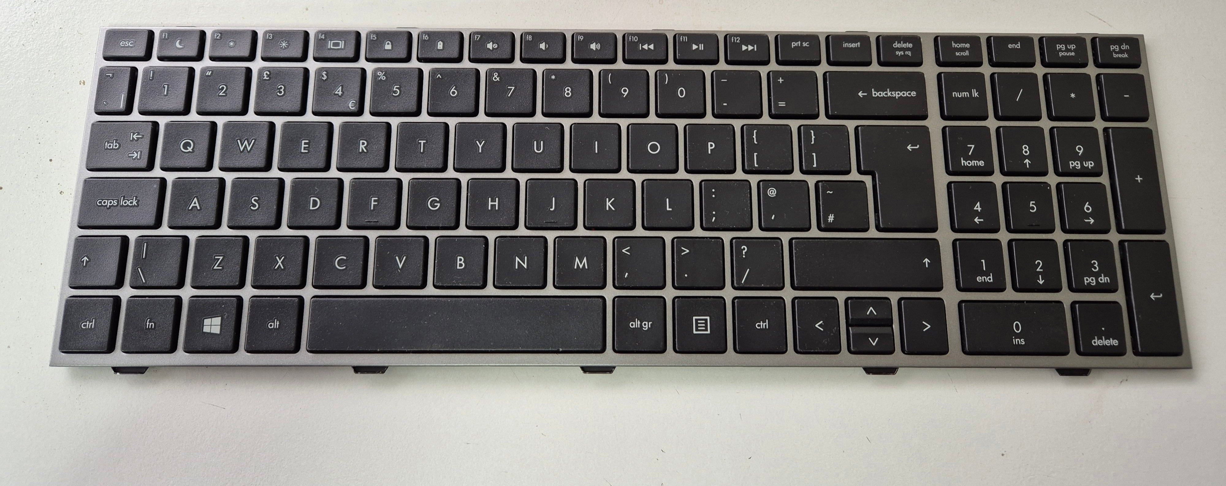 HP ProBook 4540s QWERTY replacement keyboard ( 702237-031 ) USED