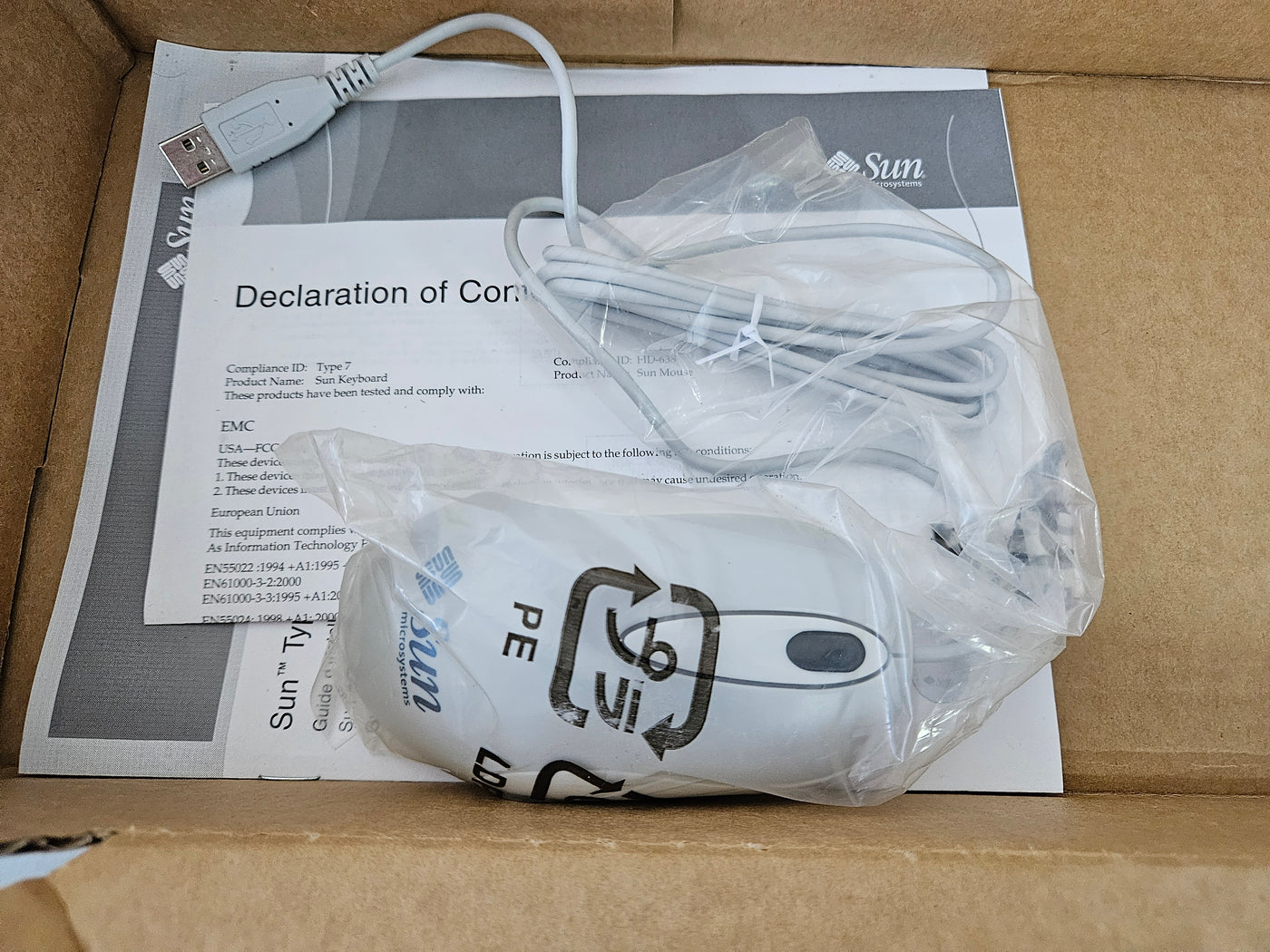 SUN Microsystems Type 7 USB Euro UNIX Keyboard and Mouse Combo ( 525-1612-02 320-1367-02 X3759A ) NOB