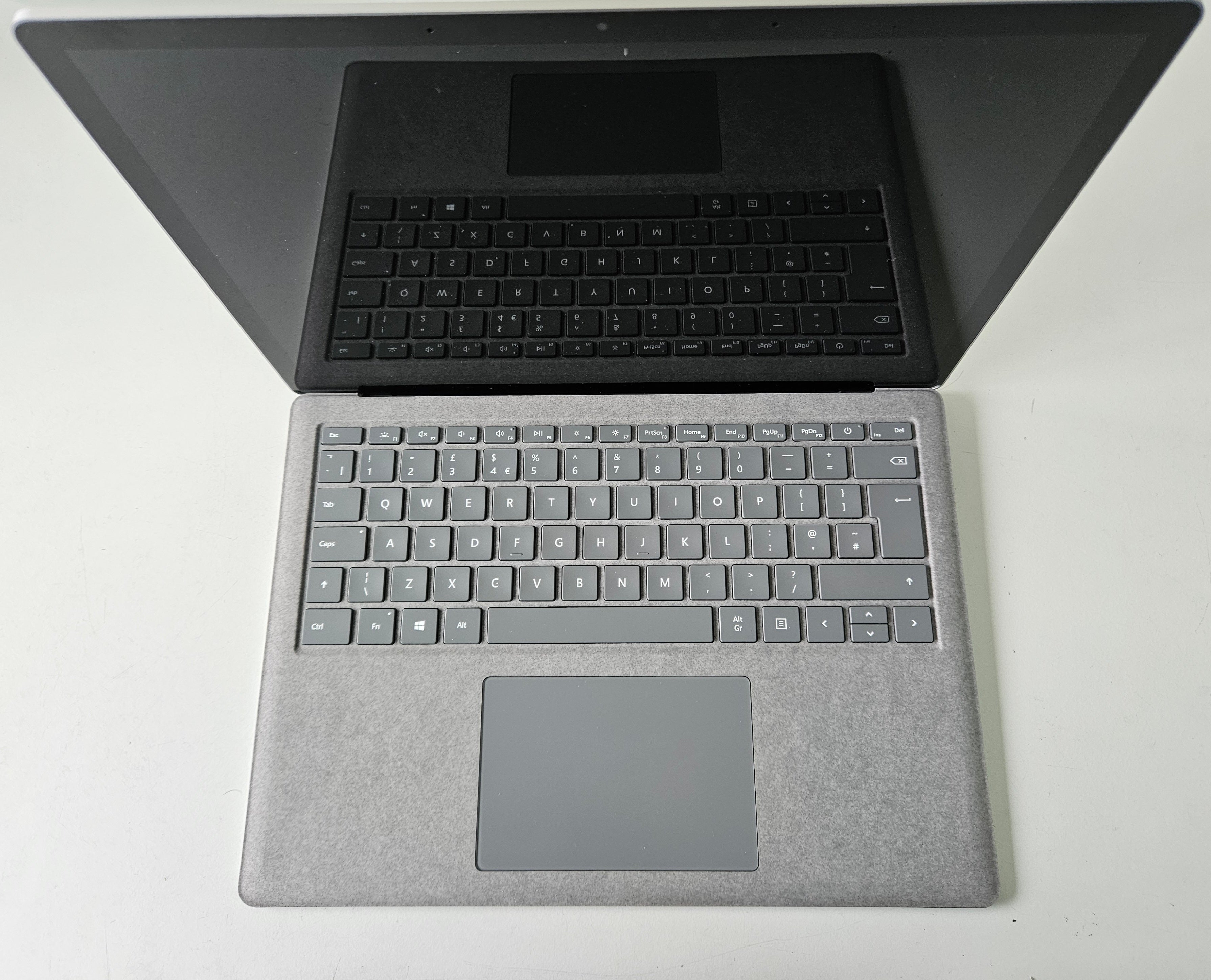 Microsoft Surface Laptop 4 250GB SSD 8GB i5-1145G7 Win10Pro ( 1950 G7 ) USED