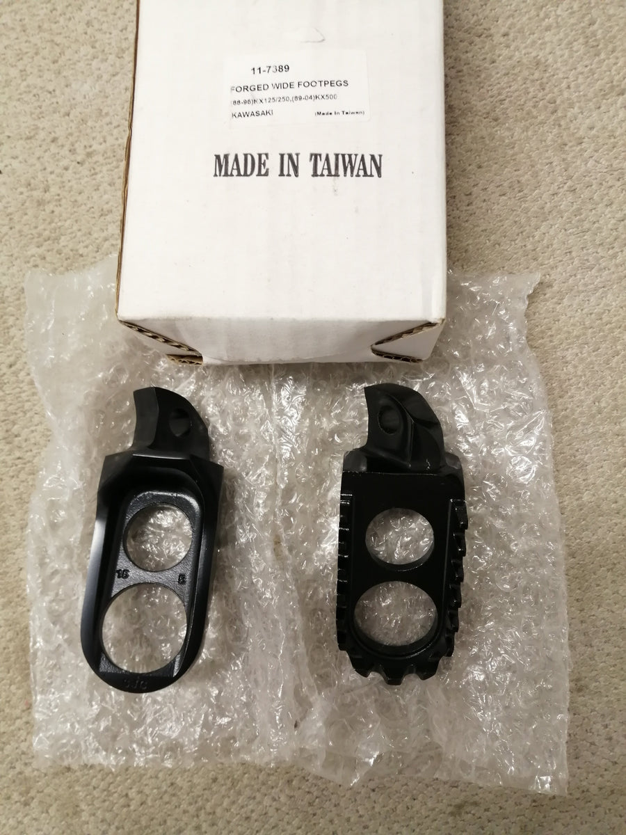 FOOTPEGS FOR KAWASAKI KX125 (86-89) KX250 (89-04) KX500 (11-7389 NEW )