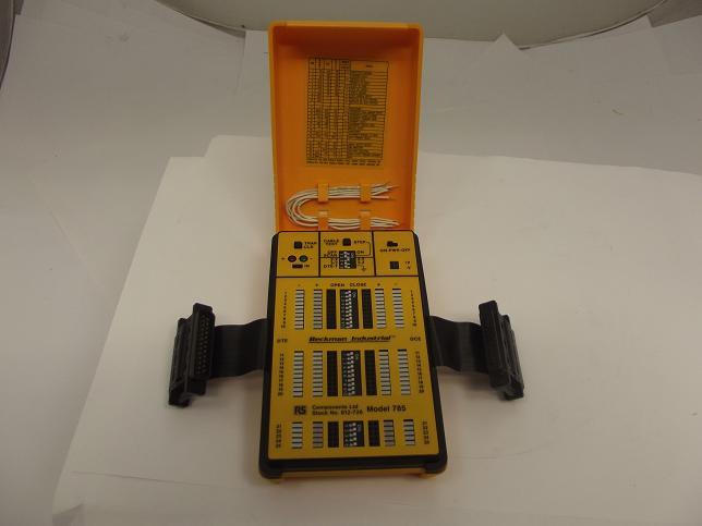 RS 785 Breakout Box RS232 100 LED Tester ( 785 785    Beckman Industrial )