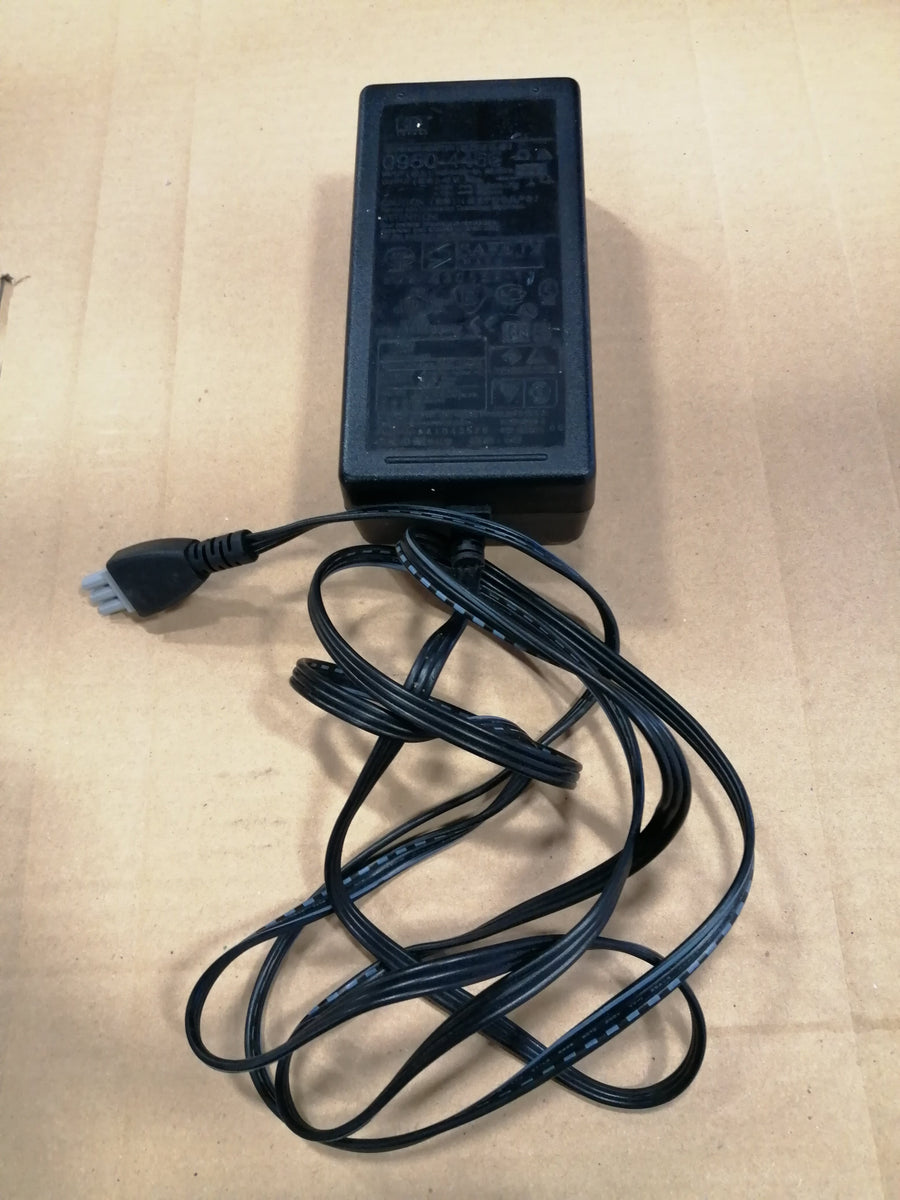 HP Power Adaptor In: 100-240V 1A 50-60Hz. Out: ( 0950-4466 ) USED