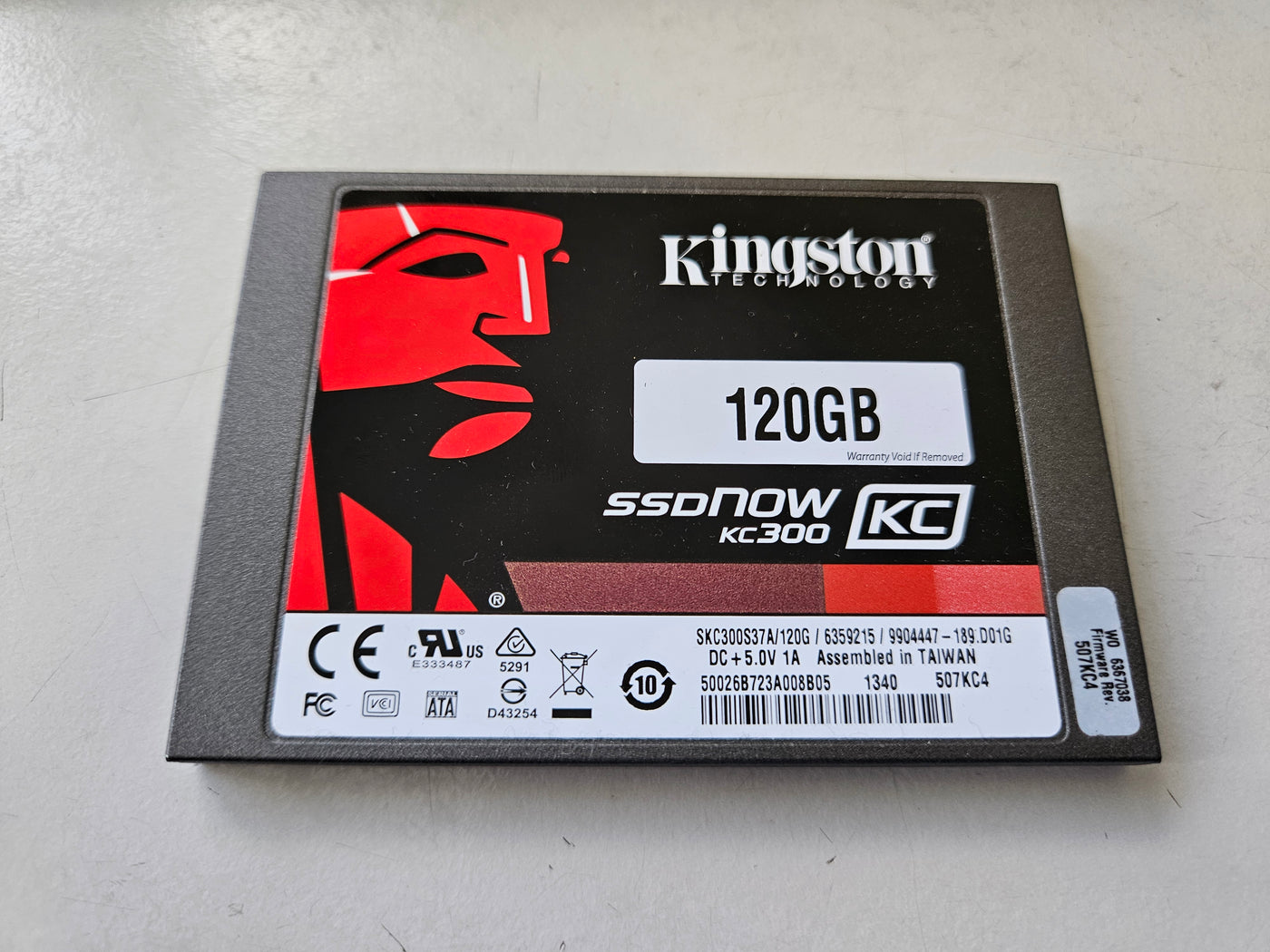 Kingston SSDNow KC300 120GB 6Gb/s 2.5" SSD ( SKC300S37A/120G ) REF
