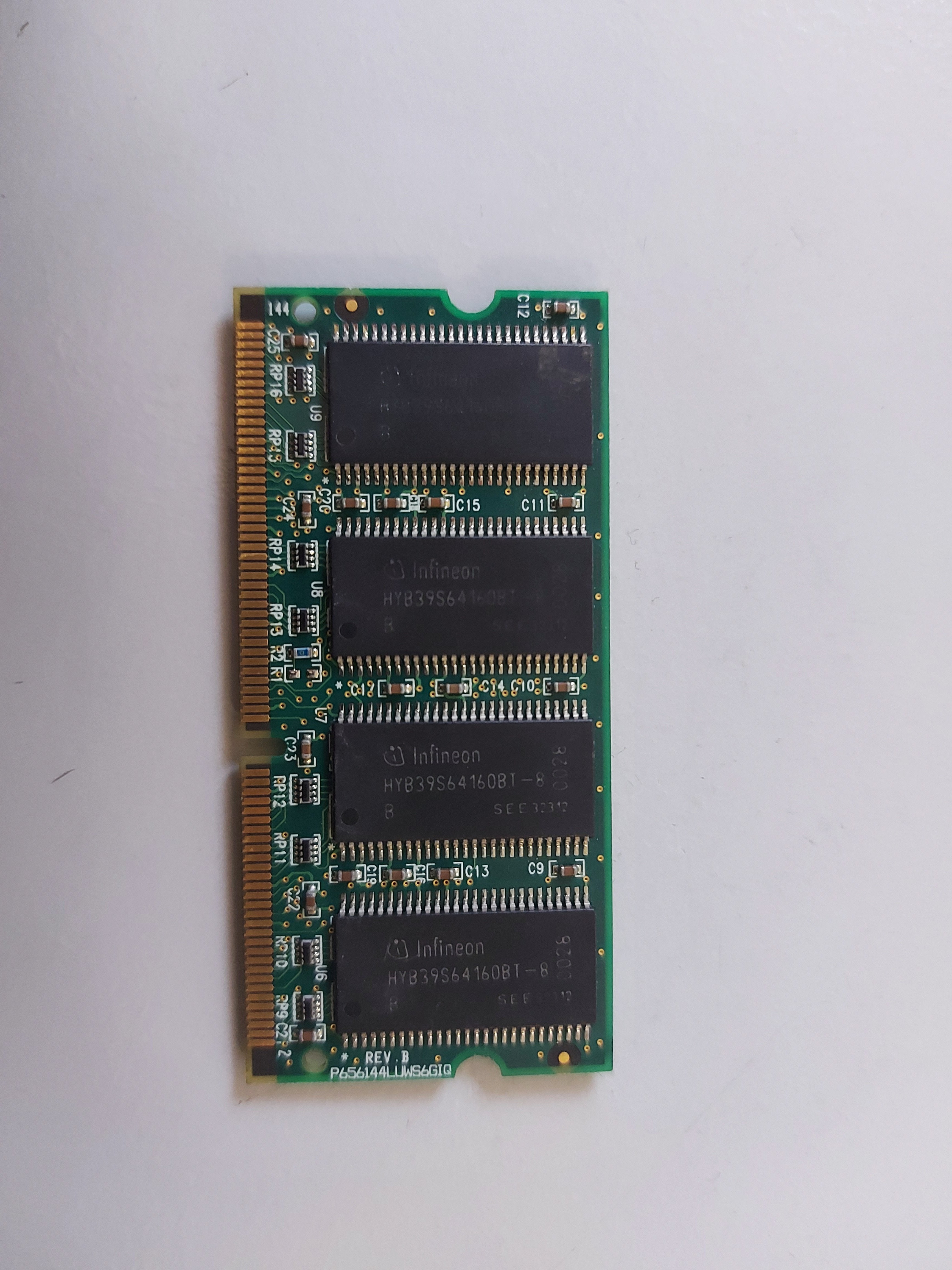 Infineon 64MB SODIMM Non Parity PC 100 100Mhz Memory HYS64V8220GDL-8-B