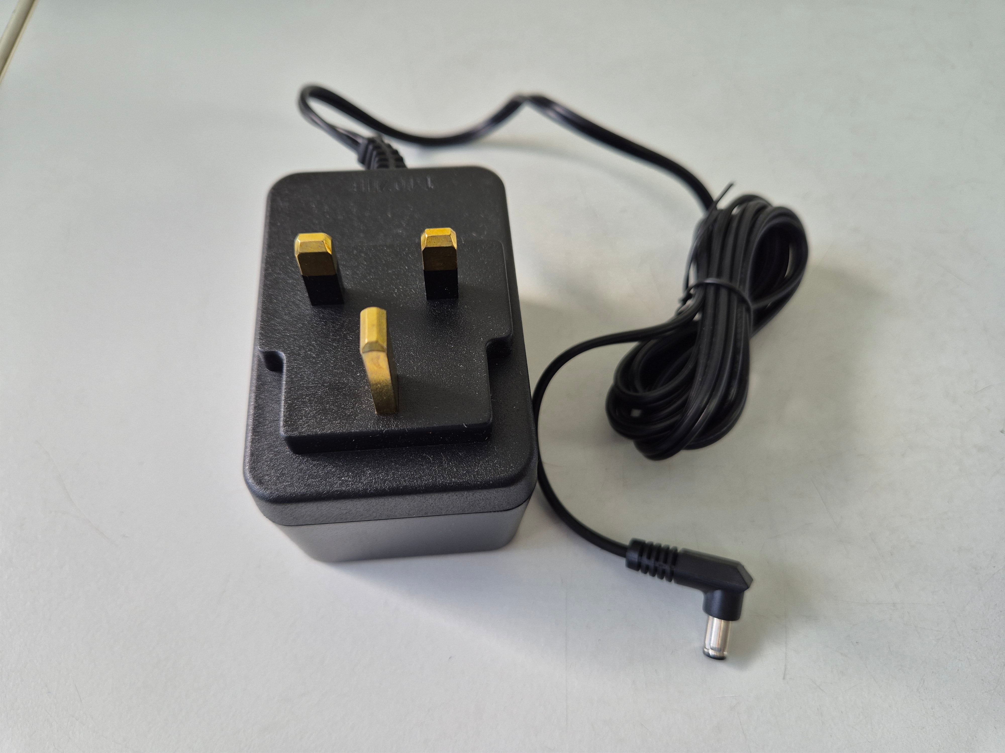 DVE AC Adaptor IN: 230-240V/50Hz/100mA OUT: 12V/1000mA ( DV-1280-3UK ) NEW