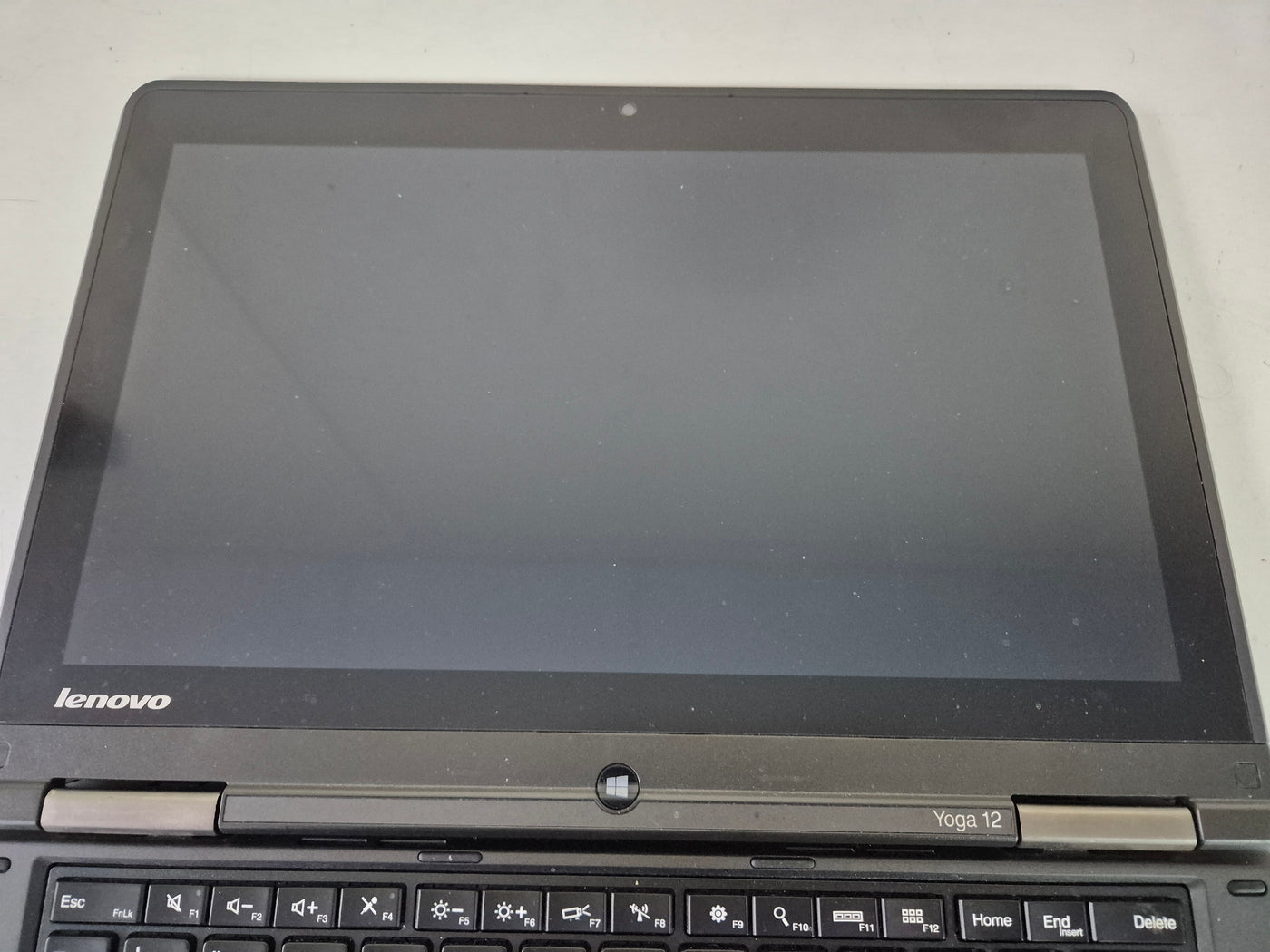 Lenovo ThinkPad Yoga 12 250GB SSD 8GB RAM i5-5200U 2.2Ghz Linux Mint 12.5" ( SL10G59249 ) USED