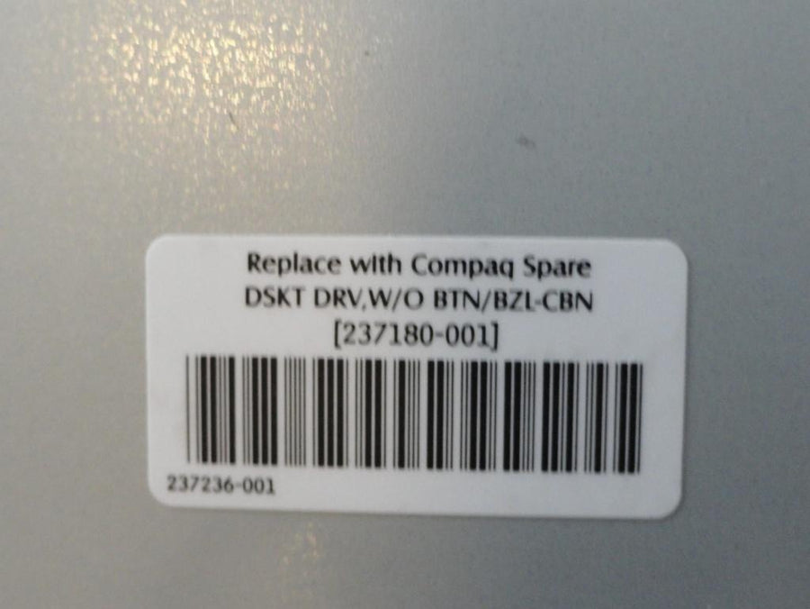 PR12140_17637-230_HP / Compaq Floppy Disk Drive 1.44MB - Image2