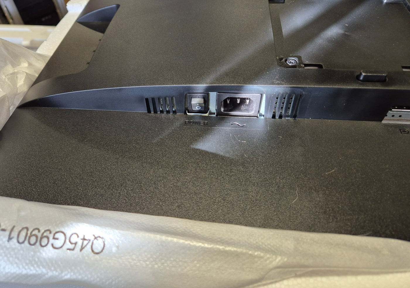 AOC 24P1 24" Full HD Monitor ( HDM1C26BCKACD2E ) USED