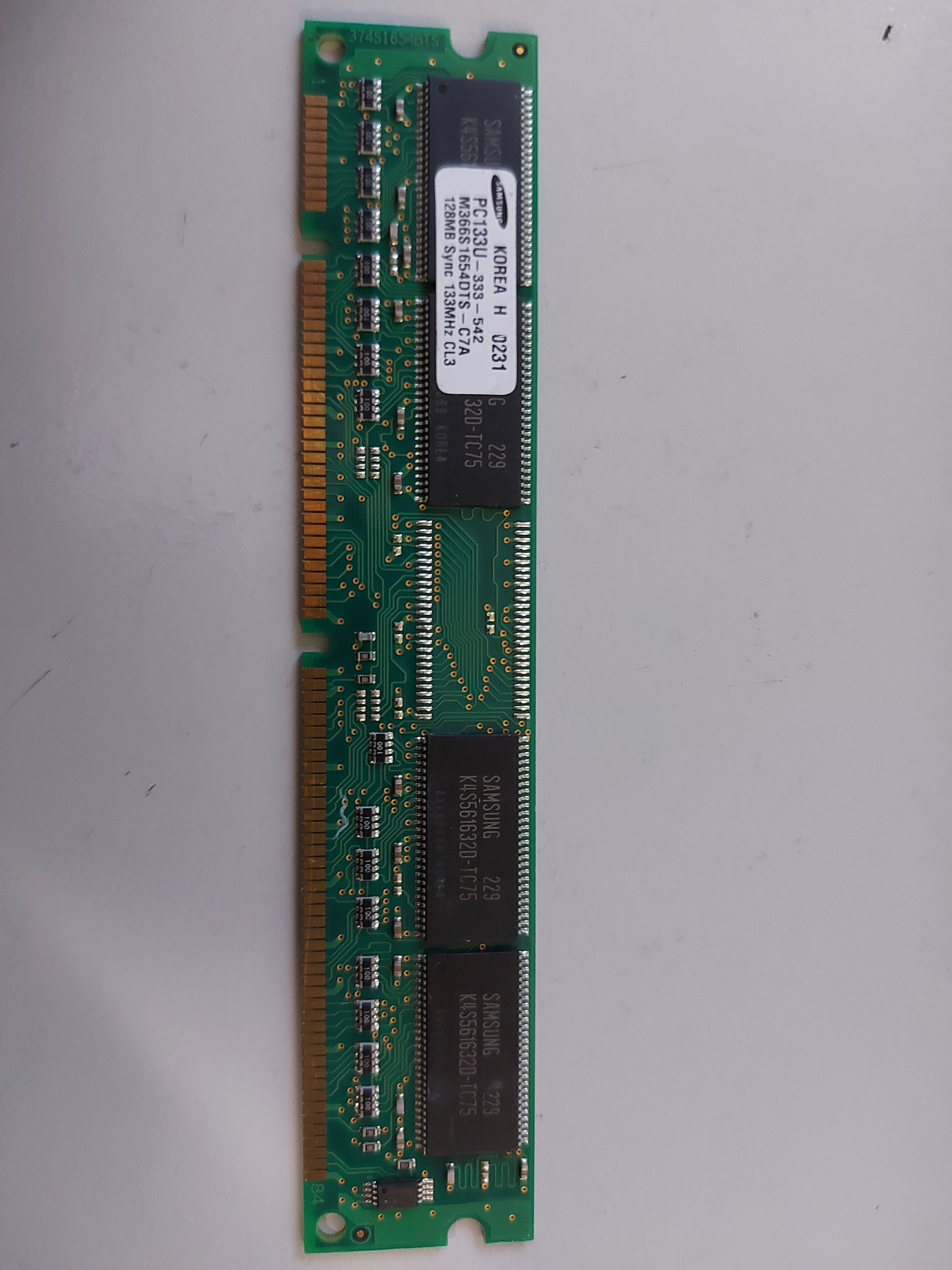 Samsung 128MB SDRAM Non ECC PC-133 133Mhz Memory M366S1654DTS-C7A