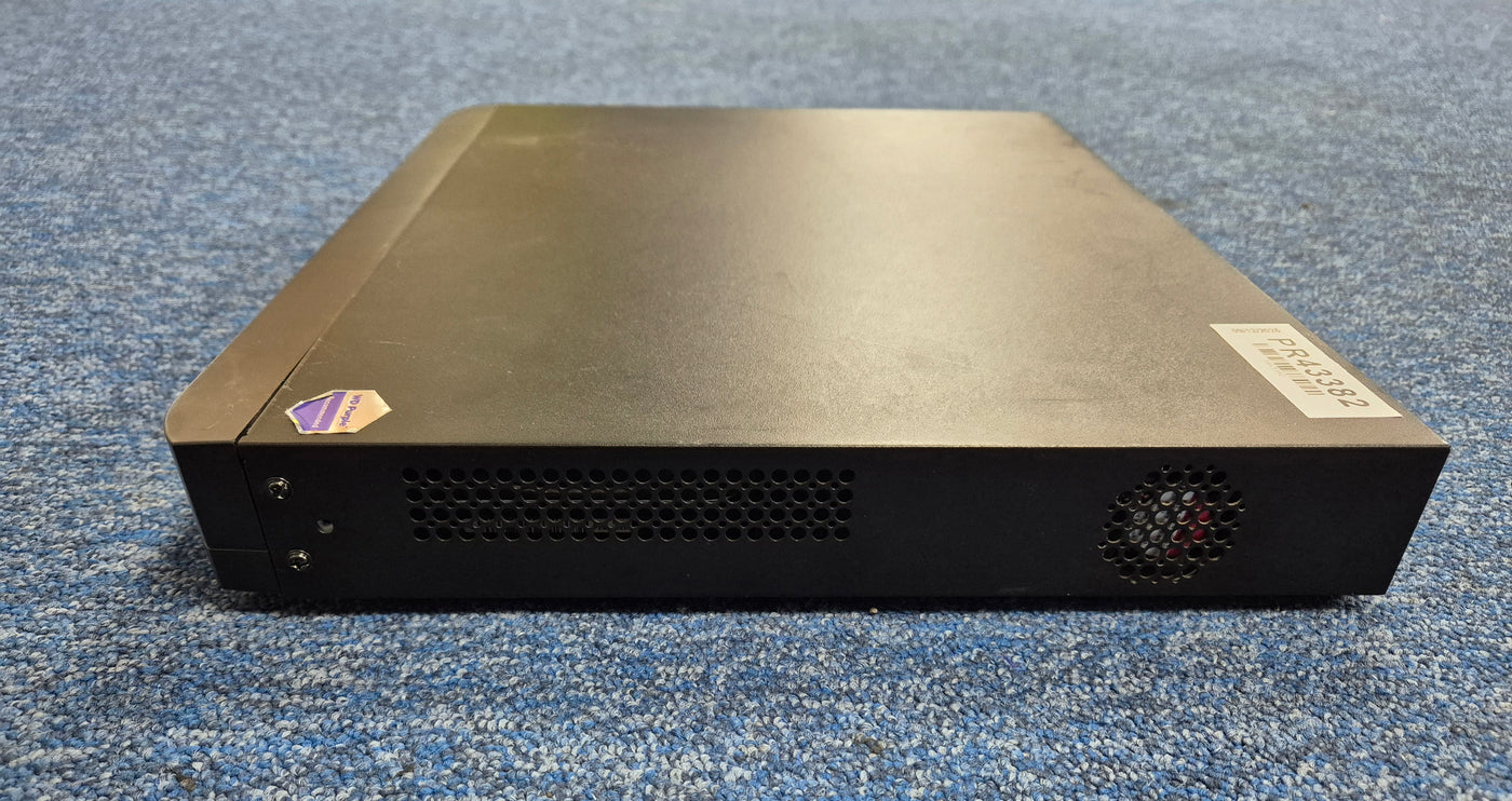Hikvision Digital Video Recorder - Embedded Net DVR 2x4TB HDD - passwords reset NO PSU ( DS-7216HUHI-K2 ) USED