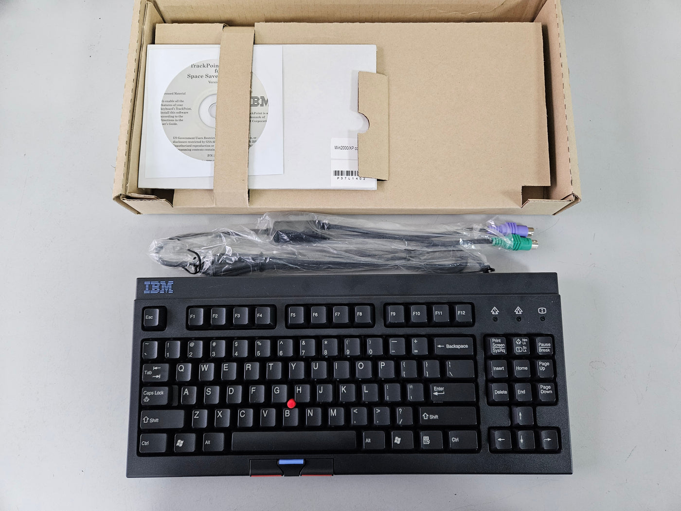 IBM RT3200 US Black Space Saver II PS/2 Wired Keyboard ( 37L0888 ) REF