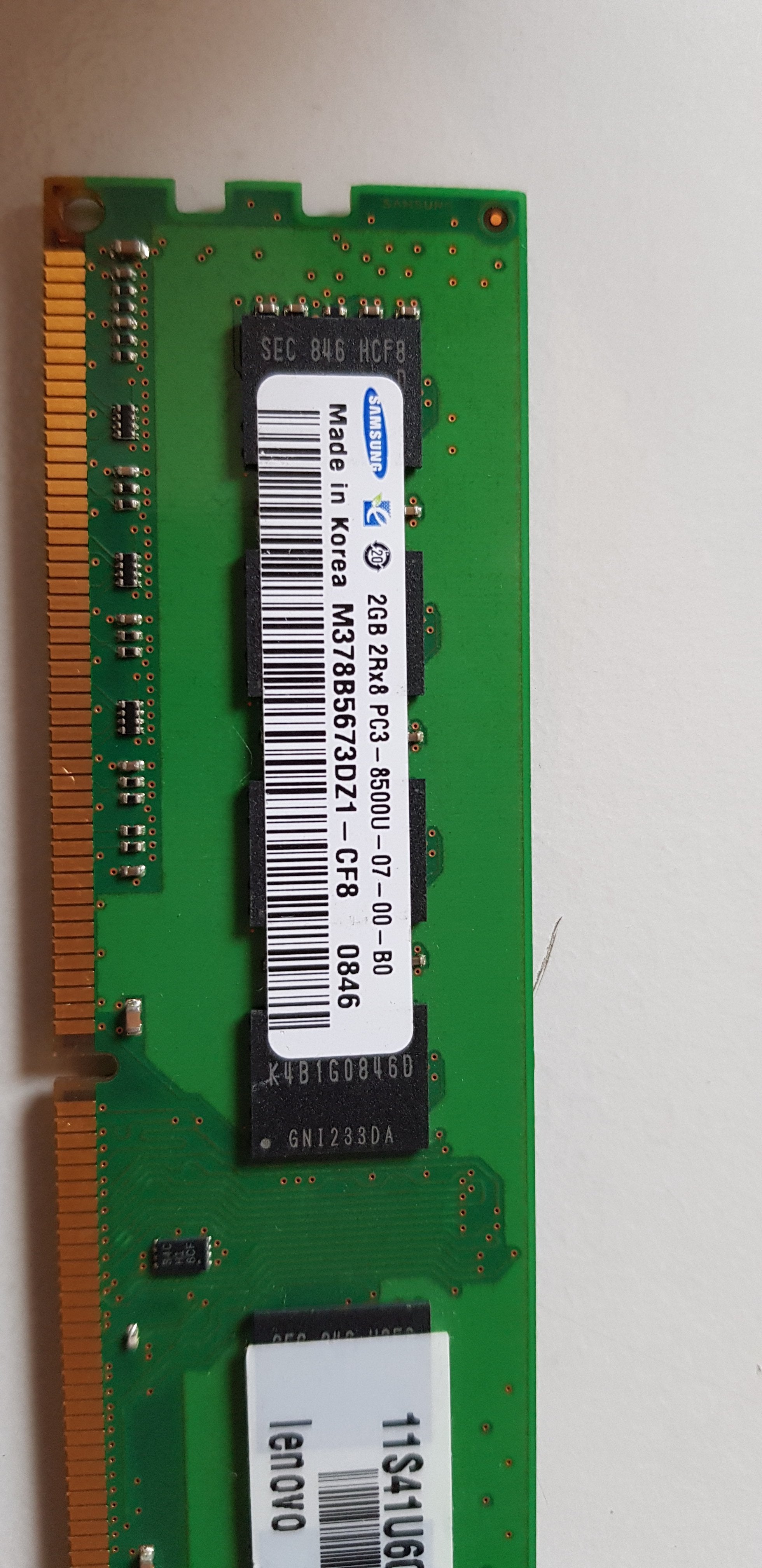 Samsung Lenovo 2GB PC3-8500 DDR3-1066MHz non-ECC Unbuffered CL7 240-Pin DIMM ( M378B5673DZ1-CF8 46R3323 ) REF