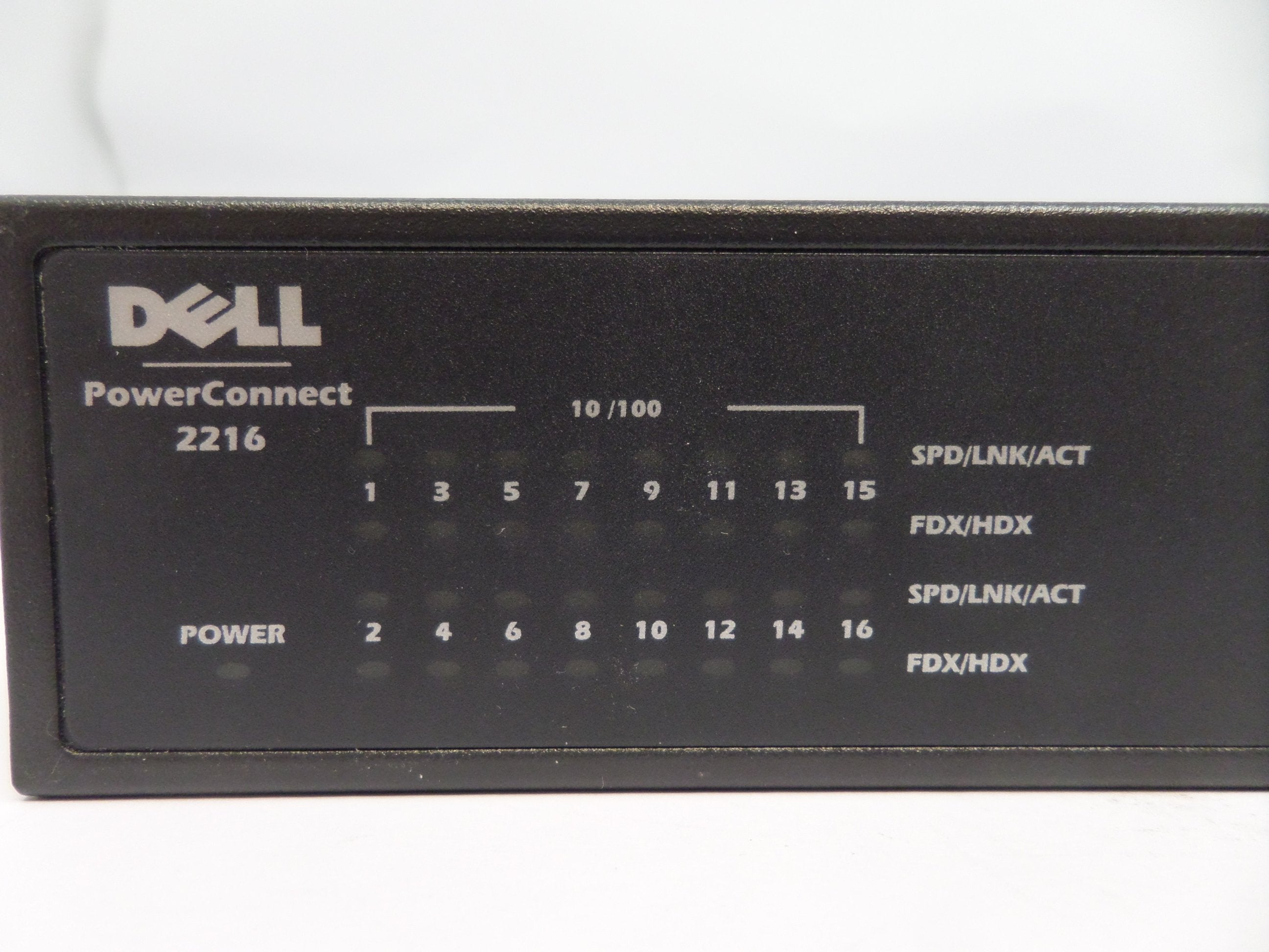PR25823_0WJ756_Dell PowerConnect 2216 16-Port Switch - Image3