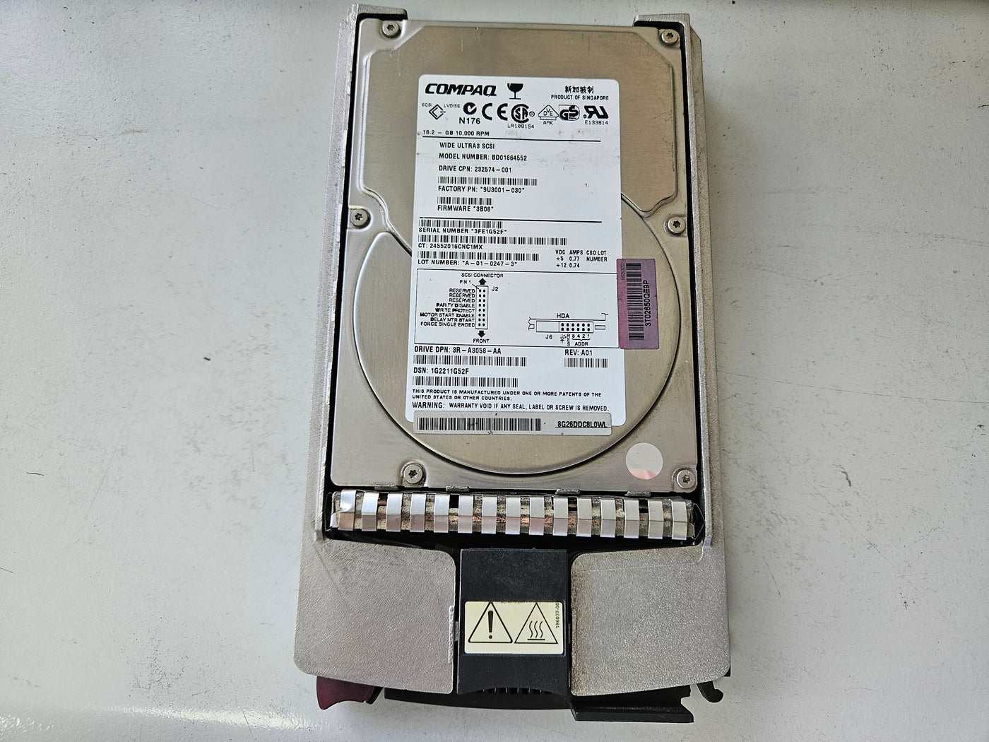 Compaq Seagate 18.2GB SCSI 80 Pin 10Krpm 3.5in HDD in Caddy ( 9U3001-030 BD01864552 232574-001 3R-A3058-AA ) USED