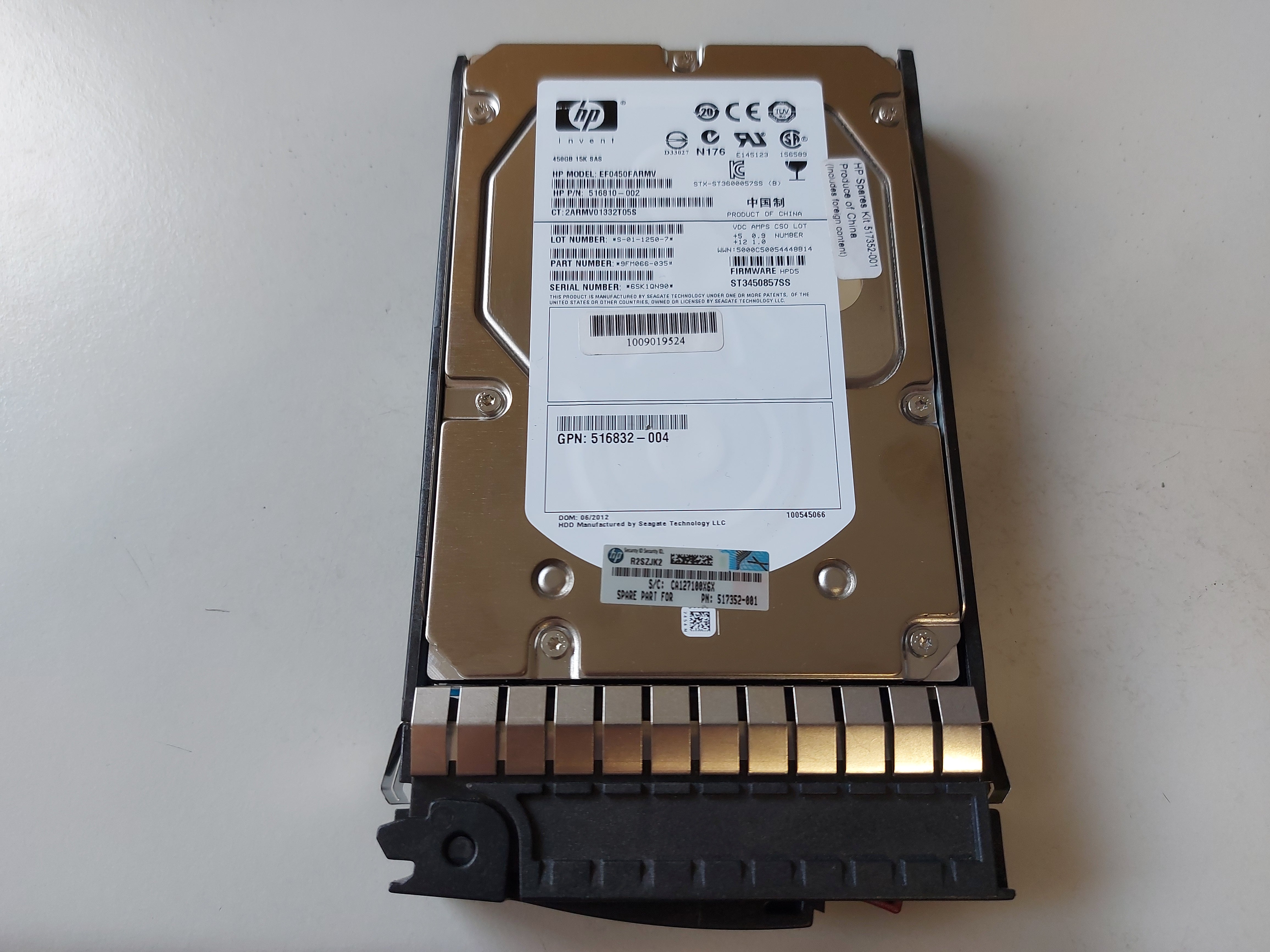 HP Seagate 450GB 15Krpm SAS 3.5in HDD in CADDY ( 9FM066-035 ST3450857SS 516810-002 EF0450FARMV 516832-004 517352-001 ) REF