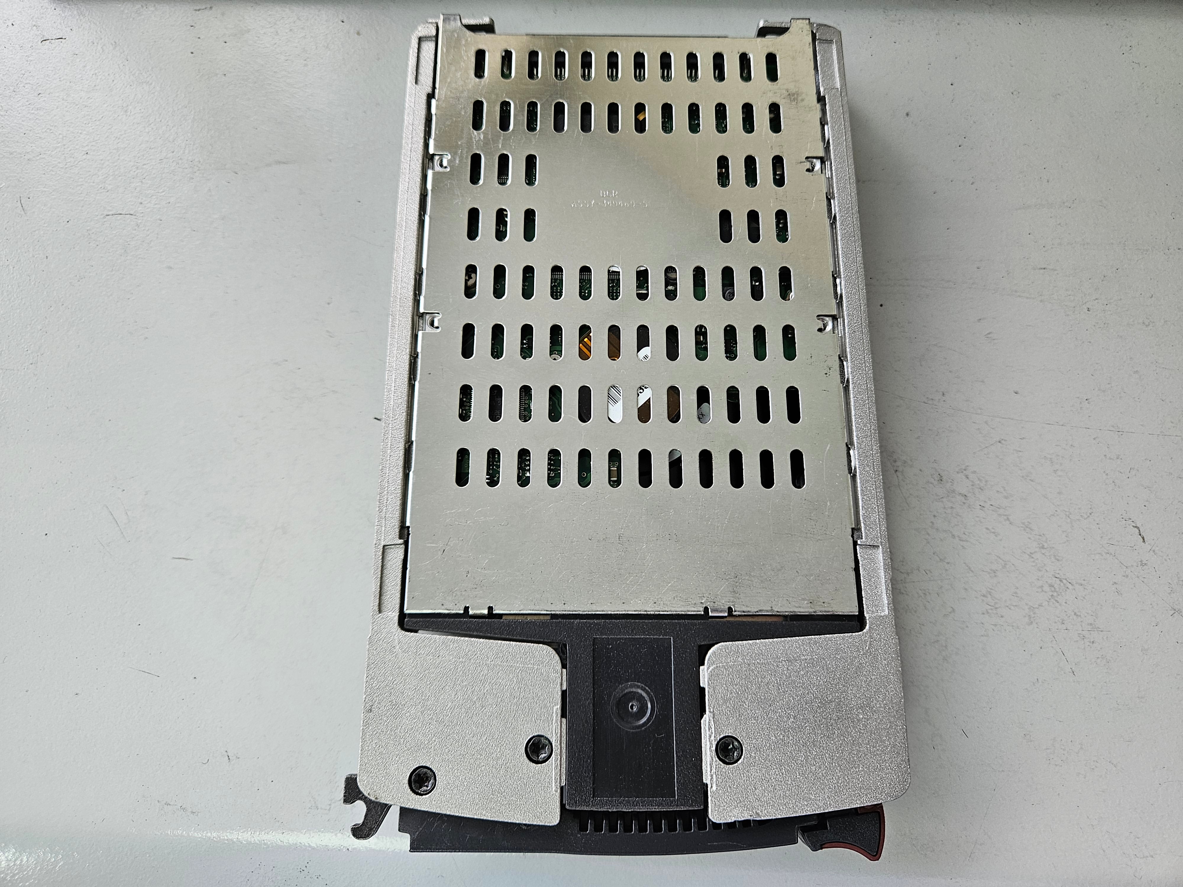 Seagate HP 72.8GB SCSI 80 Pin 10Krpm 3.5in HDD in Caddy ( ST373207LC 9X3006-153 404670-003 360205-021 3R-A6403-AA 404709-001 BD0728A4C4 ) USED