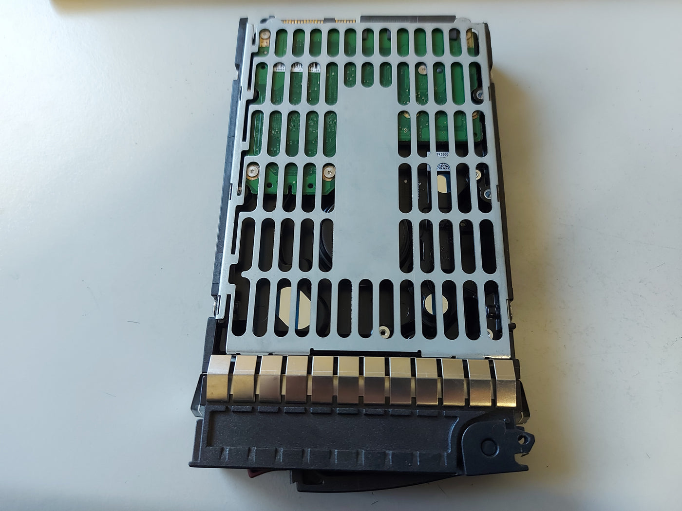 HP Seagate 300GB 15Krpm SAS 3.5in HDD ( 9FL066-035 ST3300657SS 516810-001 EF0300FARMU 516832-002 432146-001 ) REF