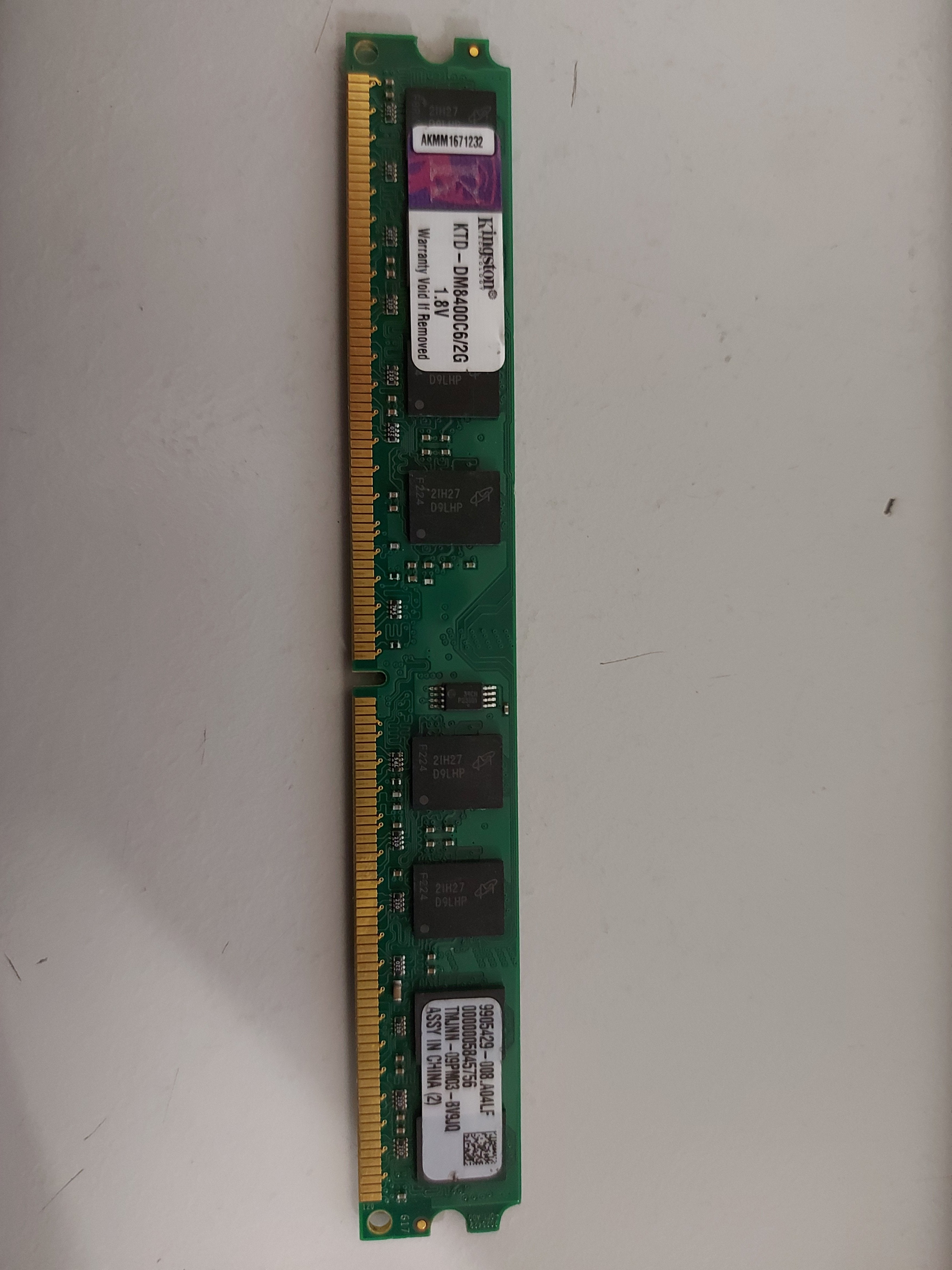 Kingston 2GB PC26400 DDR2 nonECC UnbuffCL6 240P DIMM KTD-DM8400C6/2G 9905429-008