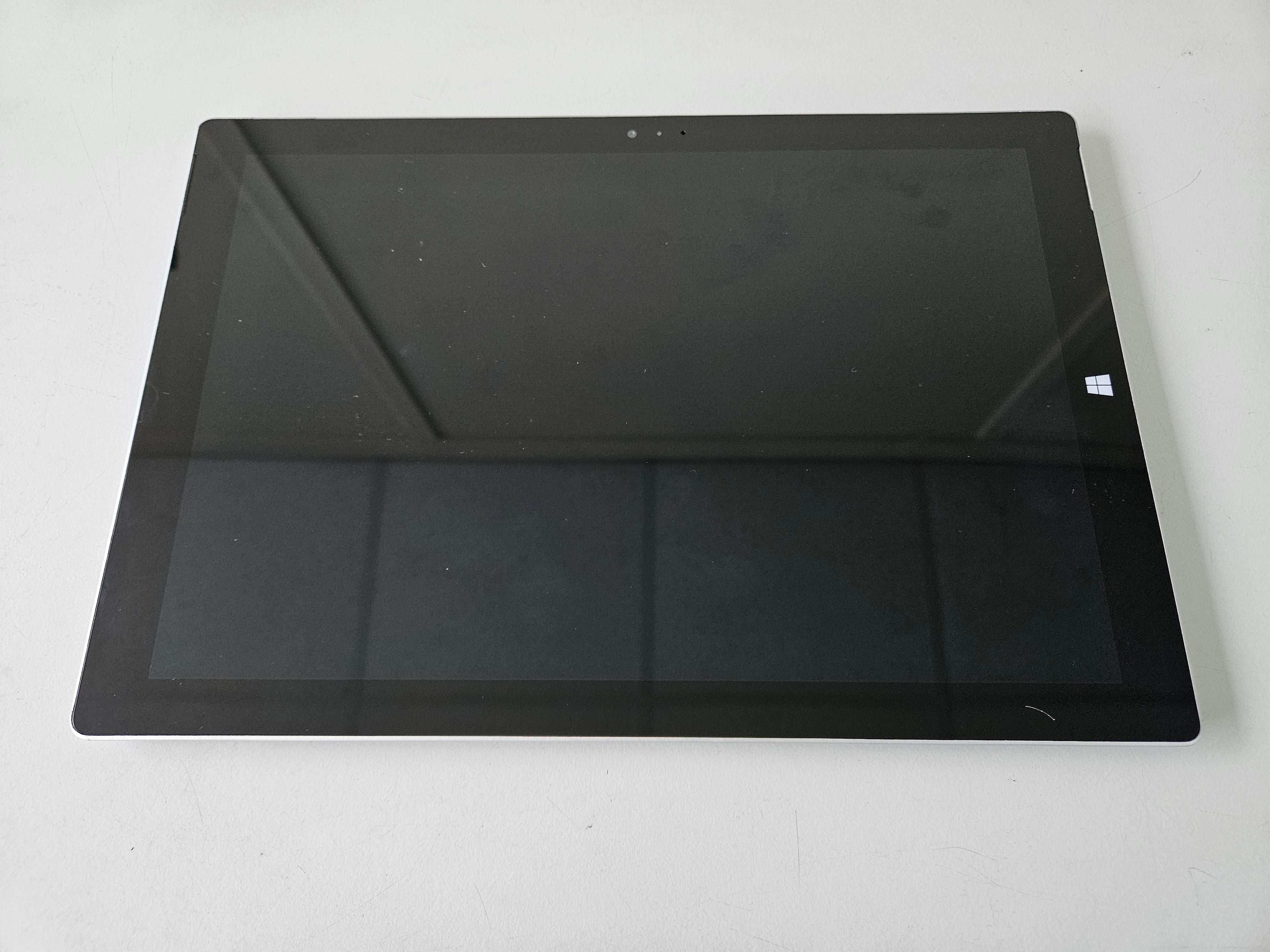 Microsoft Surface Pro 3 500GB SSD 8GB i7-4650U Win10Pro ( 1631 ) USED