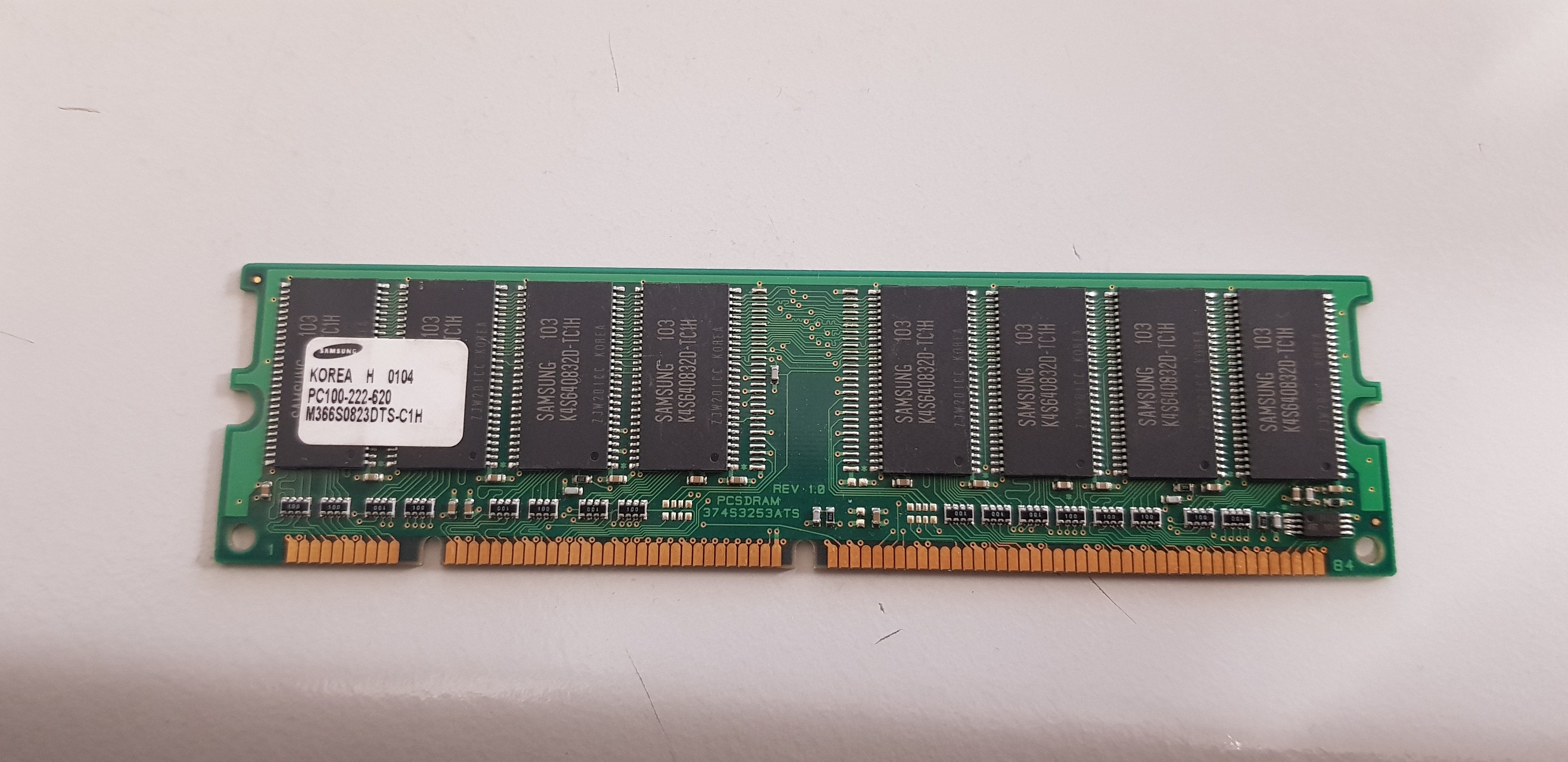 Samsung 64MB PC-100 Non ECC 100Mhz 168Pin Desktop SDR SDRAM DIMM Memory (M366S0823DTS-C1H)