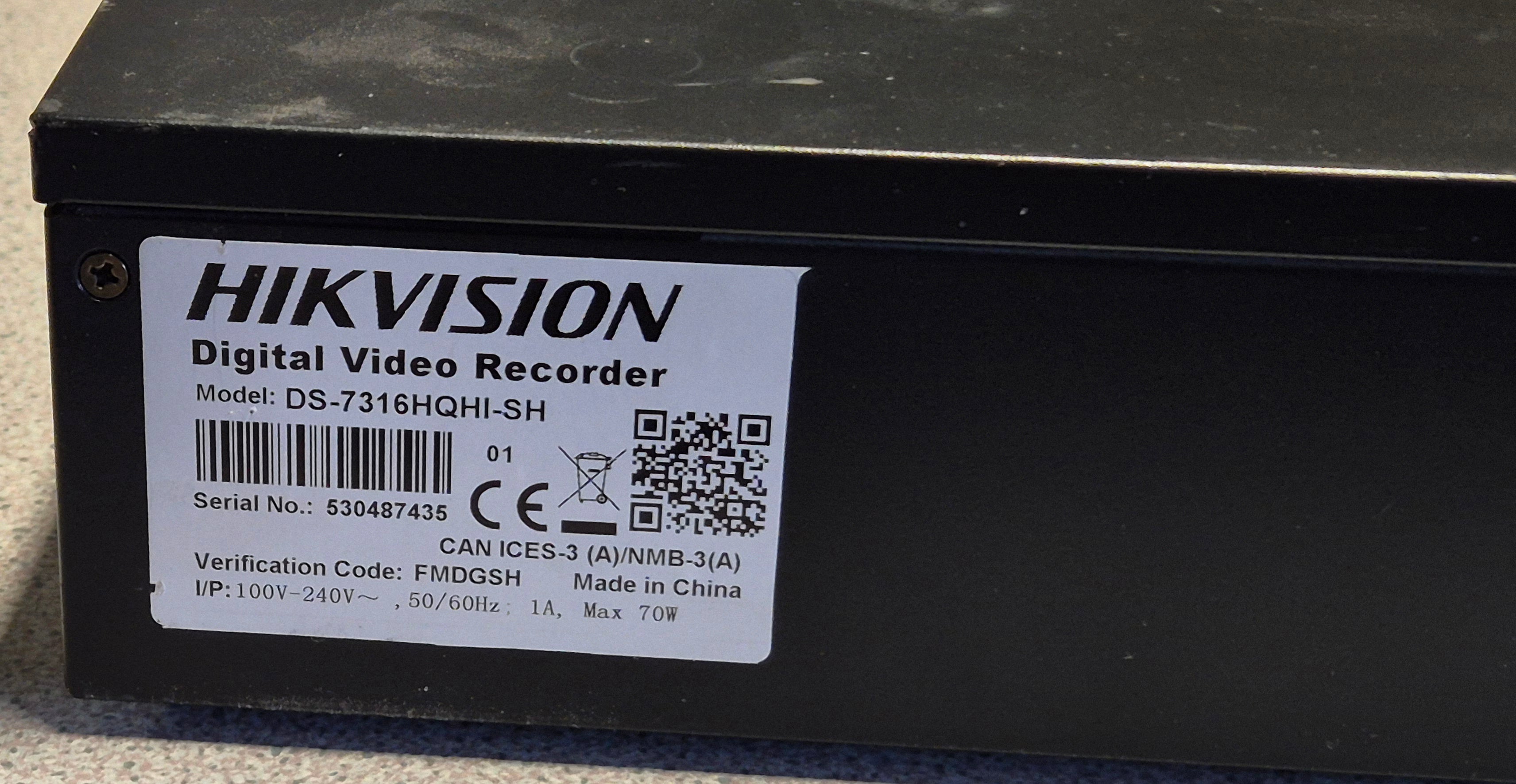HIKVision 16 Channel Turbo HD DVR - 2x4TB HD - password reset - damaged connector - DVD requires new band ( DS-7316HQHI-SH ) USED