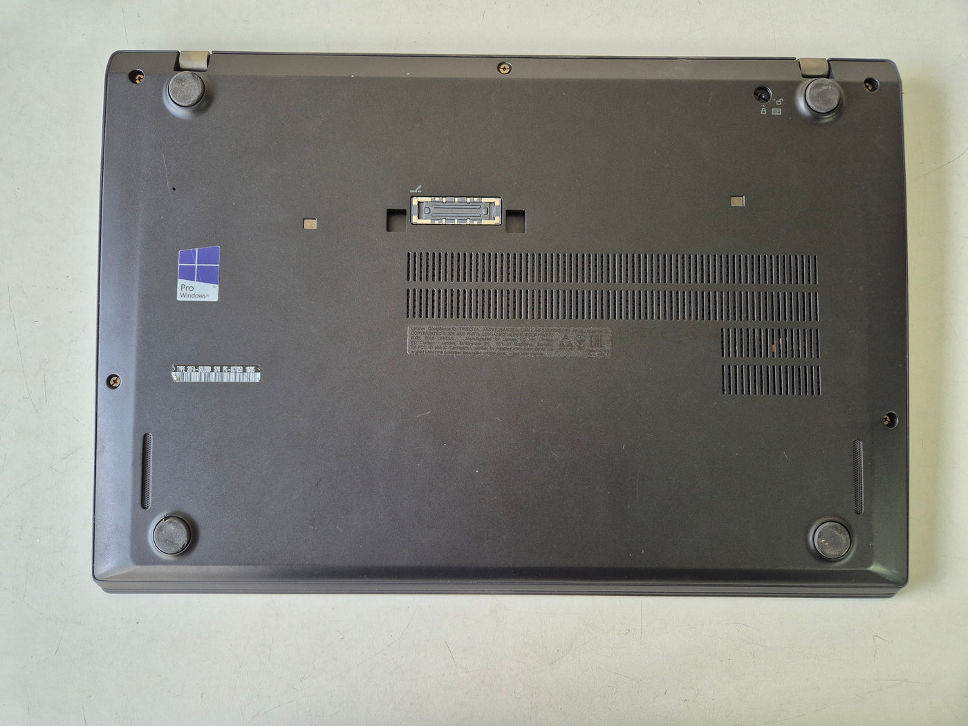 Lenovo ThinkPad T460s 250GB SSD 8GB RAM i5 Win10 14" SPR - NO KEYBOARD/ADAPTER