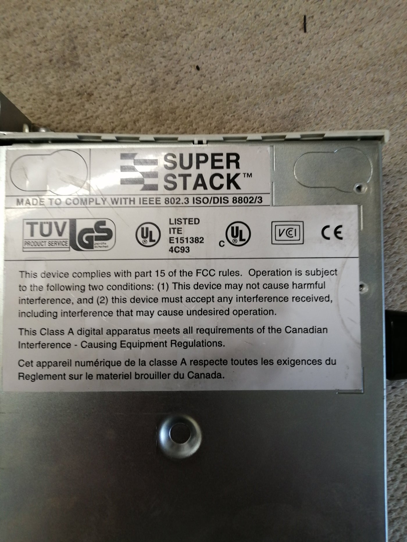 3 com superstack 11 ps ethernet hub 40 ( 3c16406 used noisy fan )