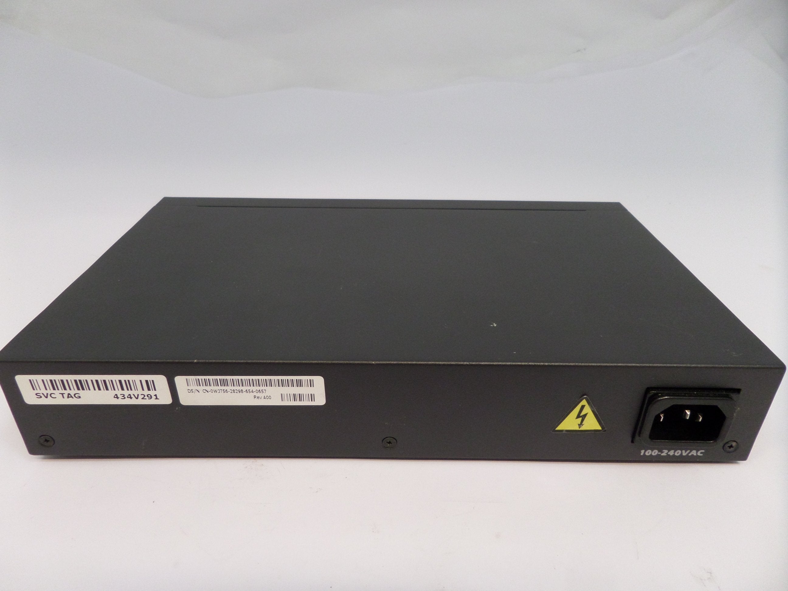 PR25823_0WJ756_Dell PowerConnect 2216 16-Port Switch - Image6