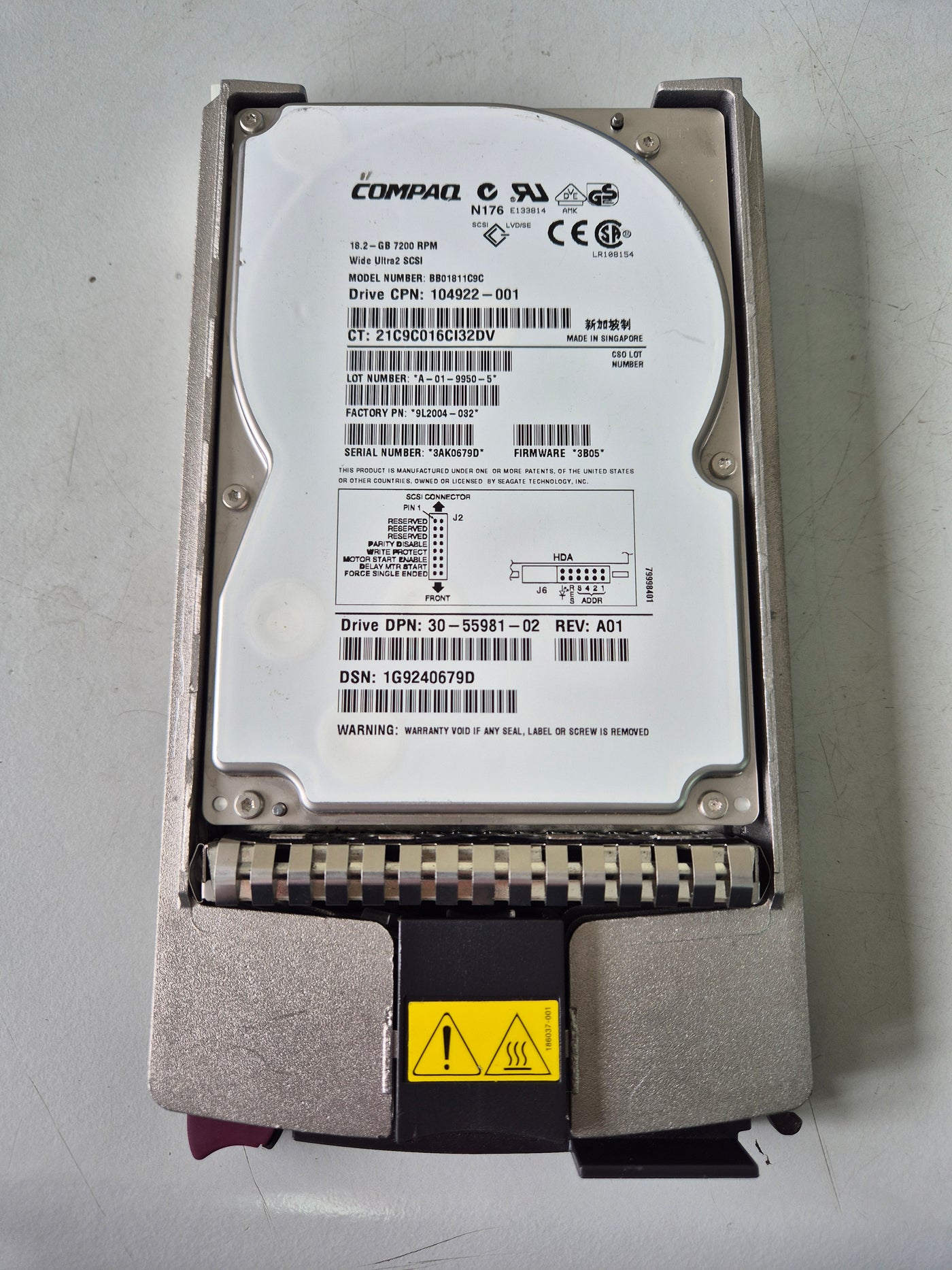 Compaq Seagate 18GB 7200RPM SCSI 80-Pin 3.5in HDD in Caddy ( 104922-001 BB01811C9C 9L2004-032 30-55981-02 104663-001 ) USED