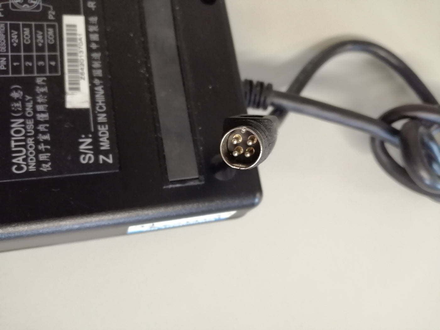 PHIHONG AC ADAPTOR PSM156U-240 IN 240V OUT 24V 4 PIN ( PSM156U-240 USED )